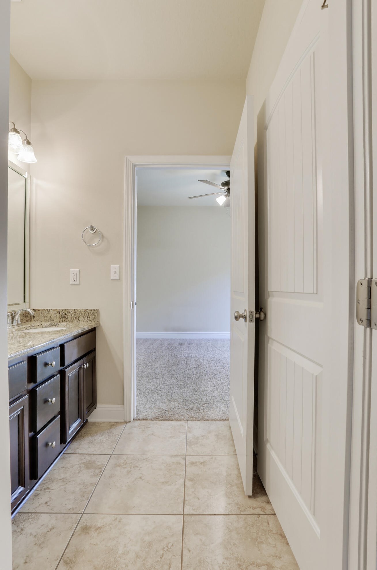 225 Paradise Palm Cir, Crestview FL  32536-5600 exterior
