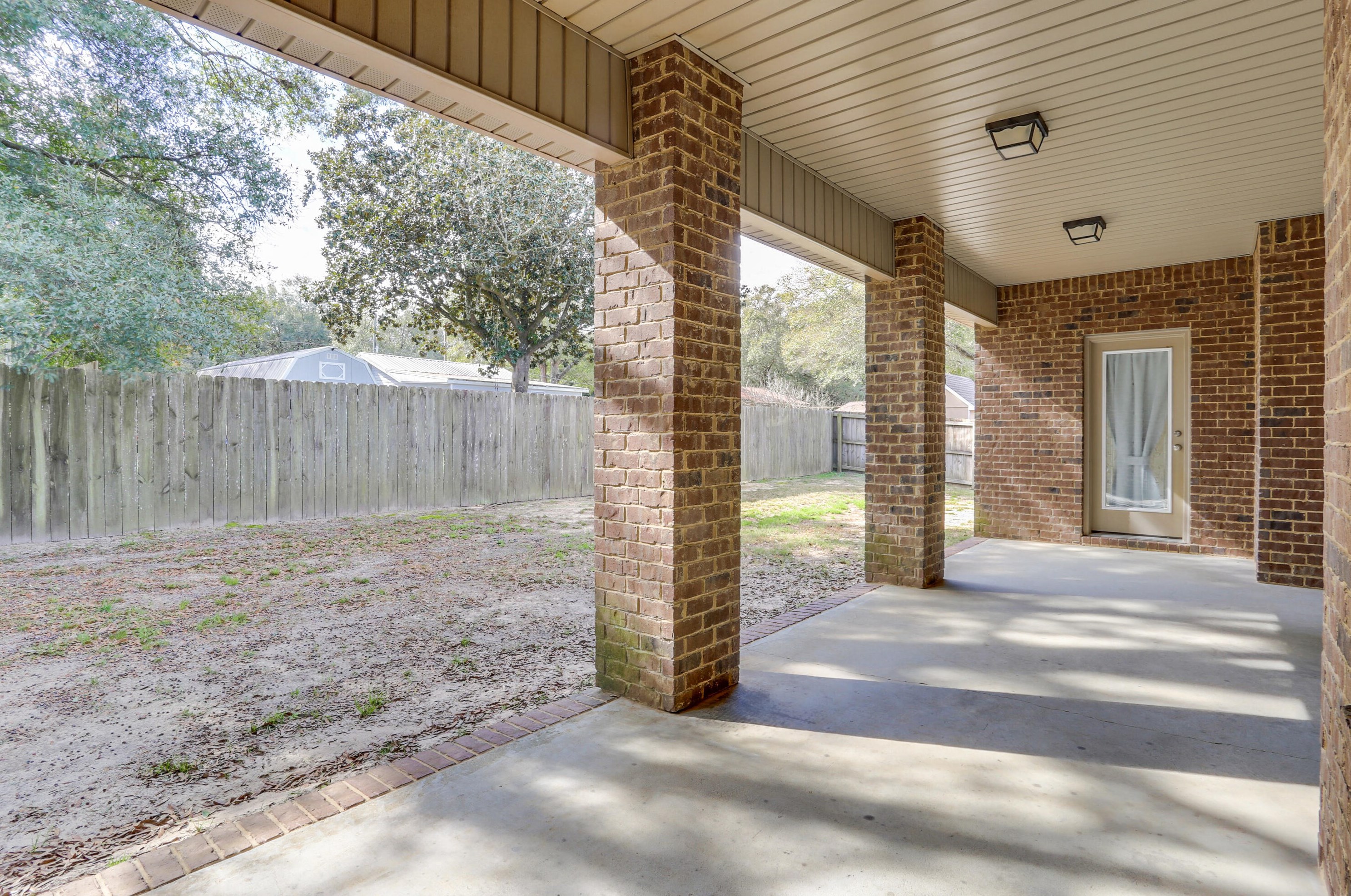 225 Paradise Palm Cir, Crestview FL  32536-5600 exterior