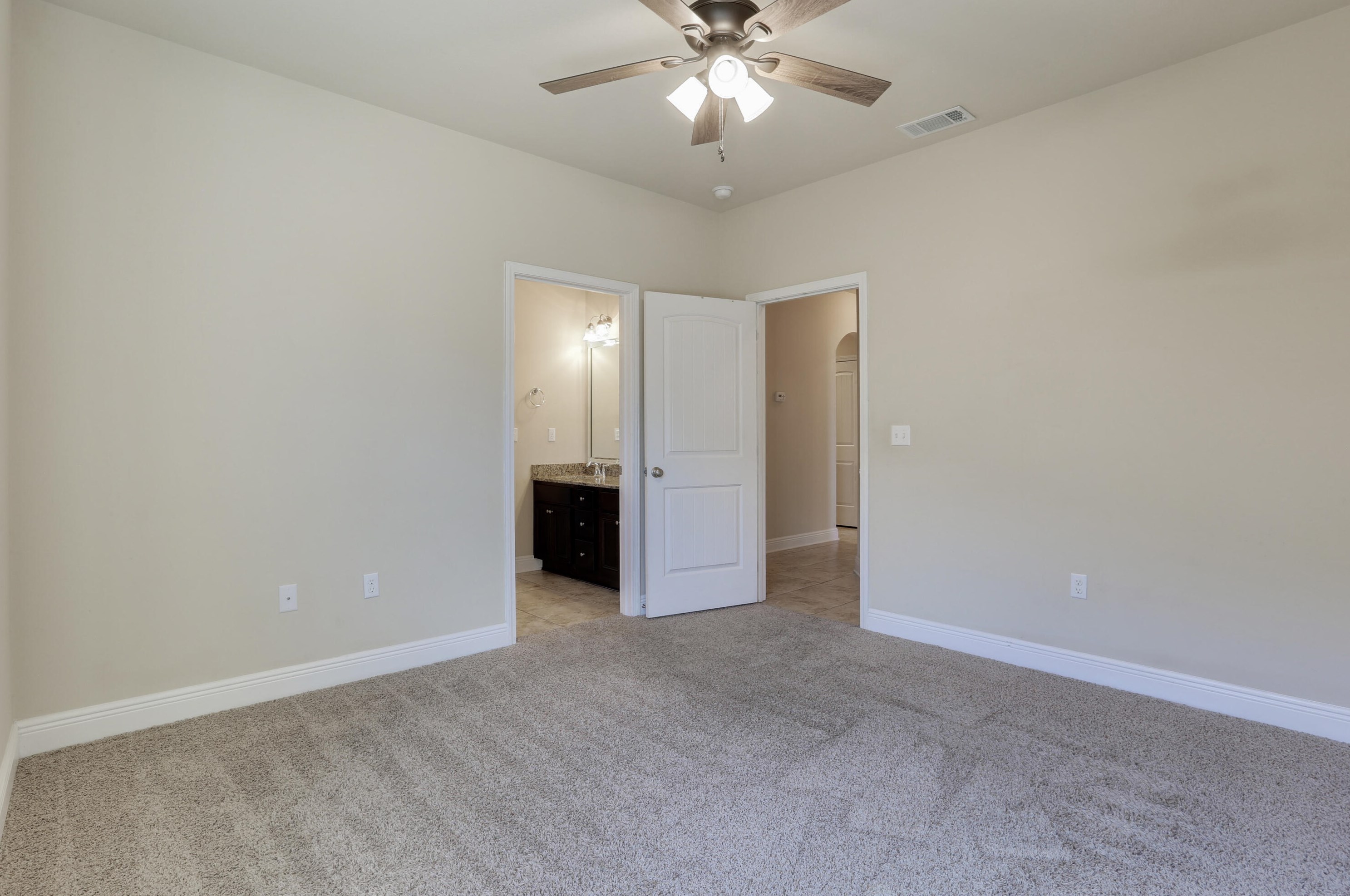 225 Paradise Palm Cir, Crestview FL  32536-5600 exterior