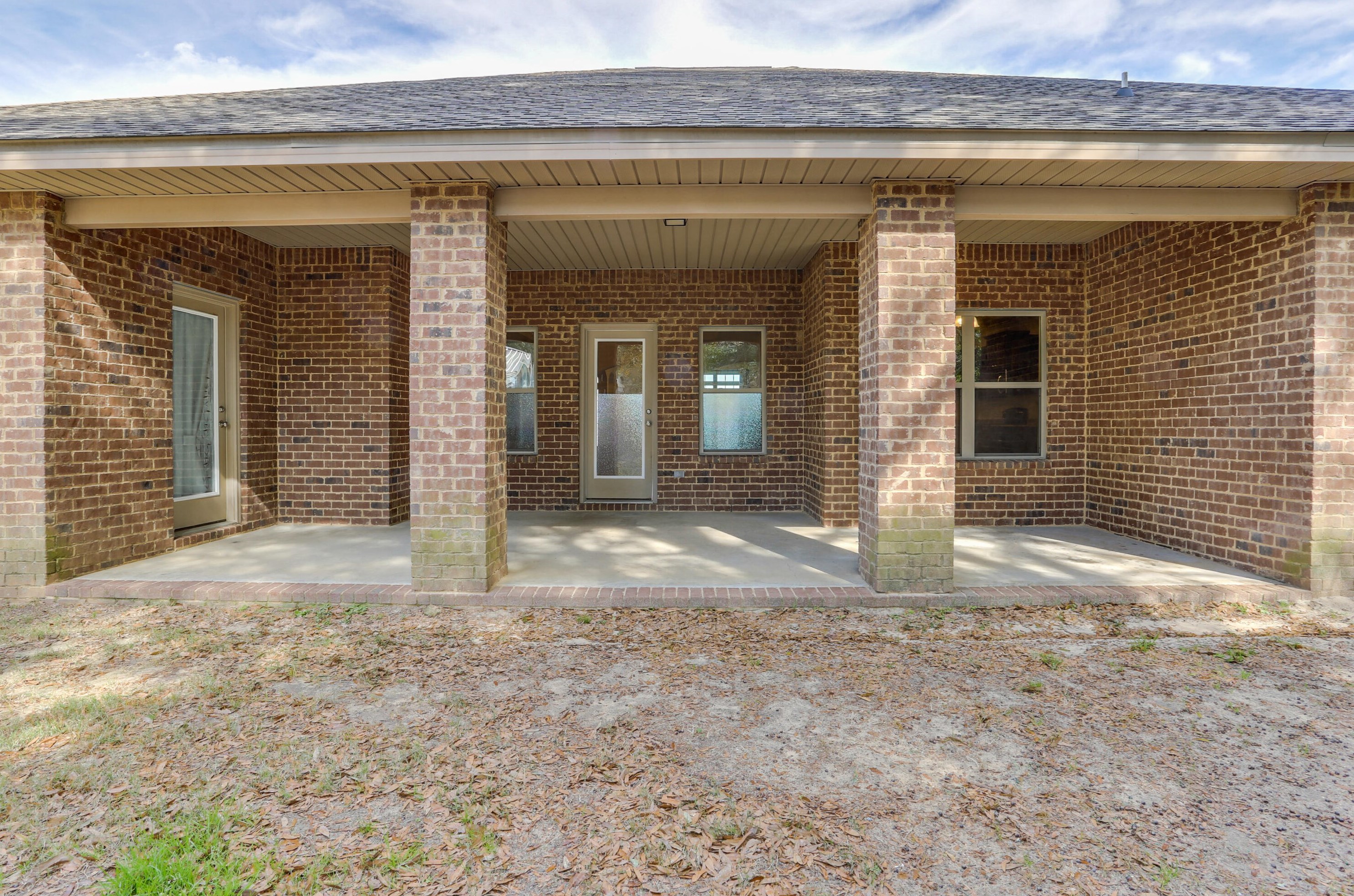 225 Paradise Palm Cir, Crestview FL  32536-5600 exterior