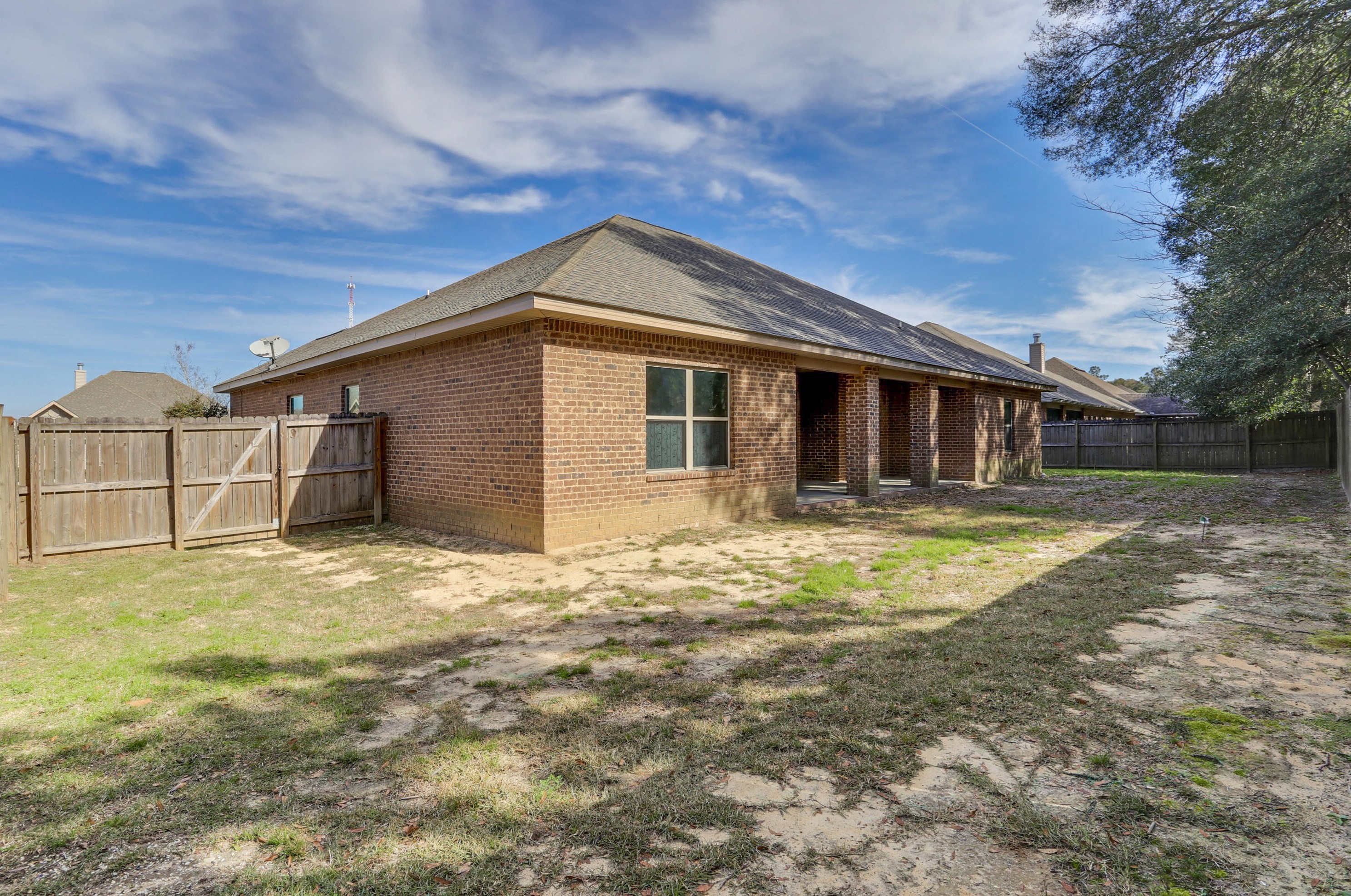 225 Paradise Palm Cir, Crestview FL  32536-5600 exterior