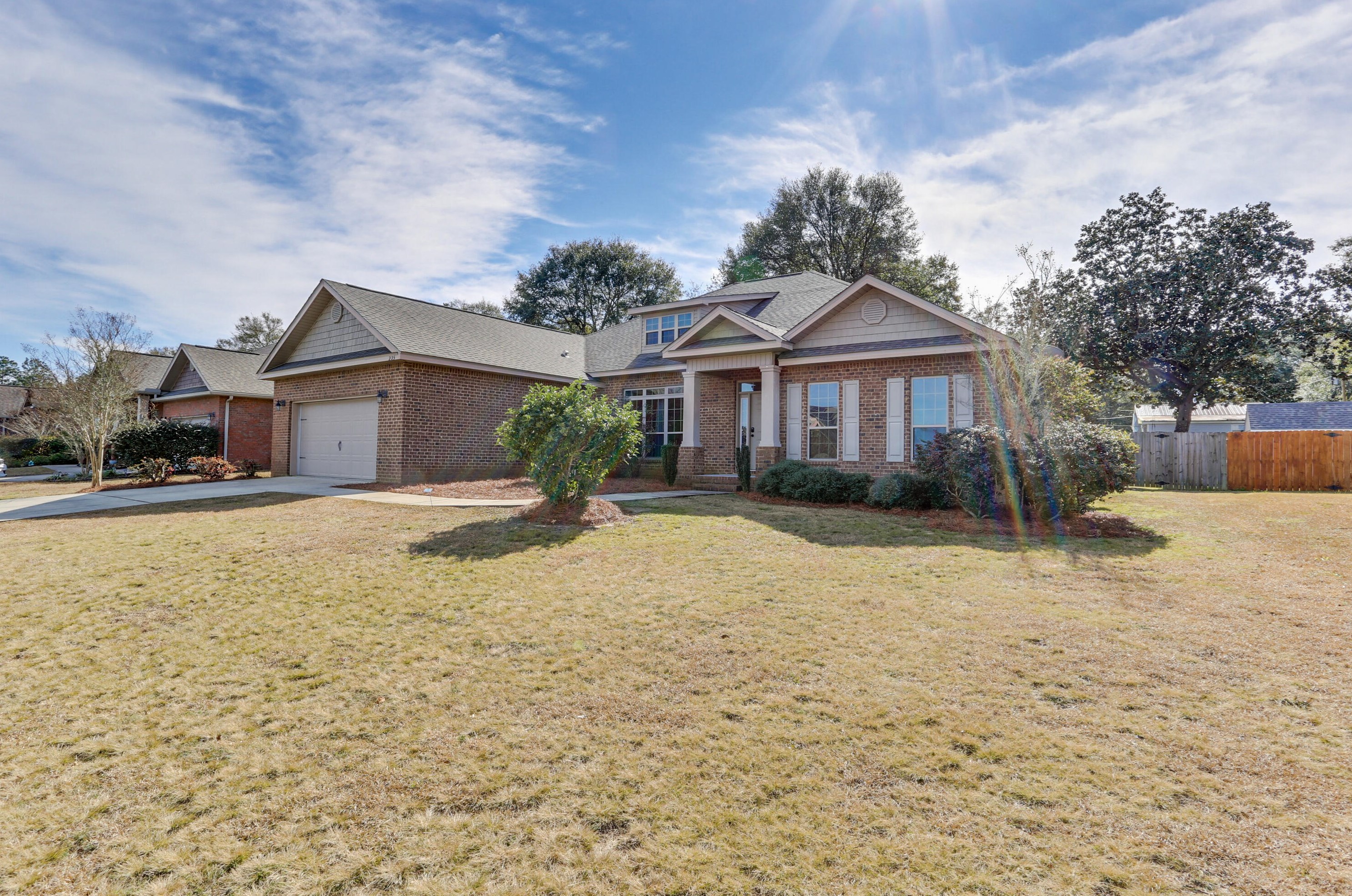 225 Paradise Palm Cir, Crestview FL  32536-5600 exterior