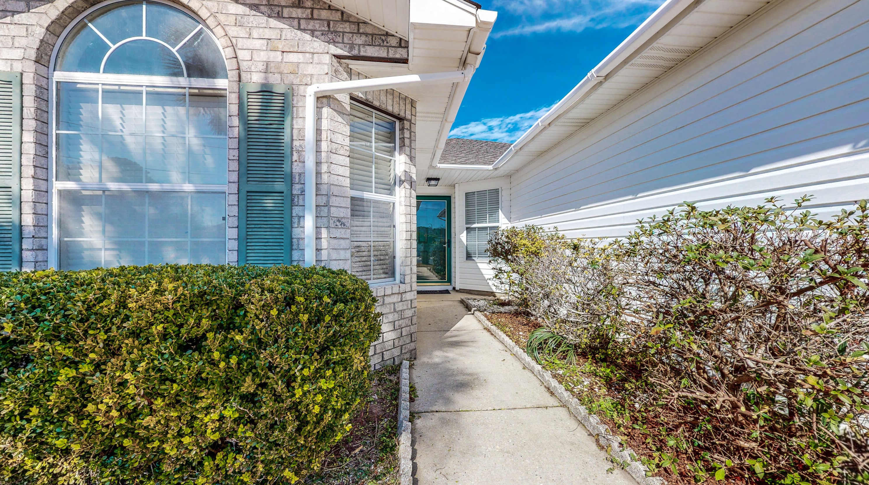 19 Stowe Rd, Mary Esther, FL 32569-2149