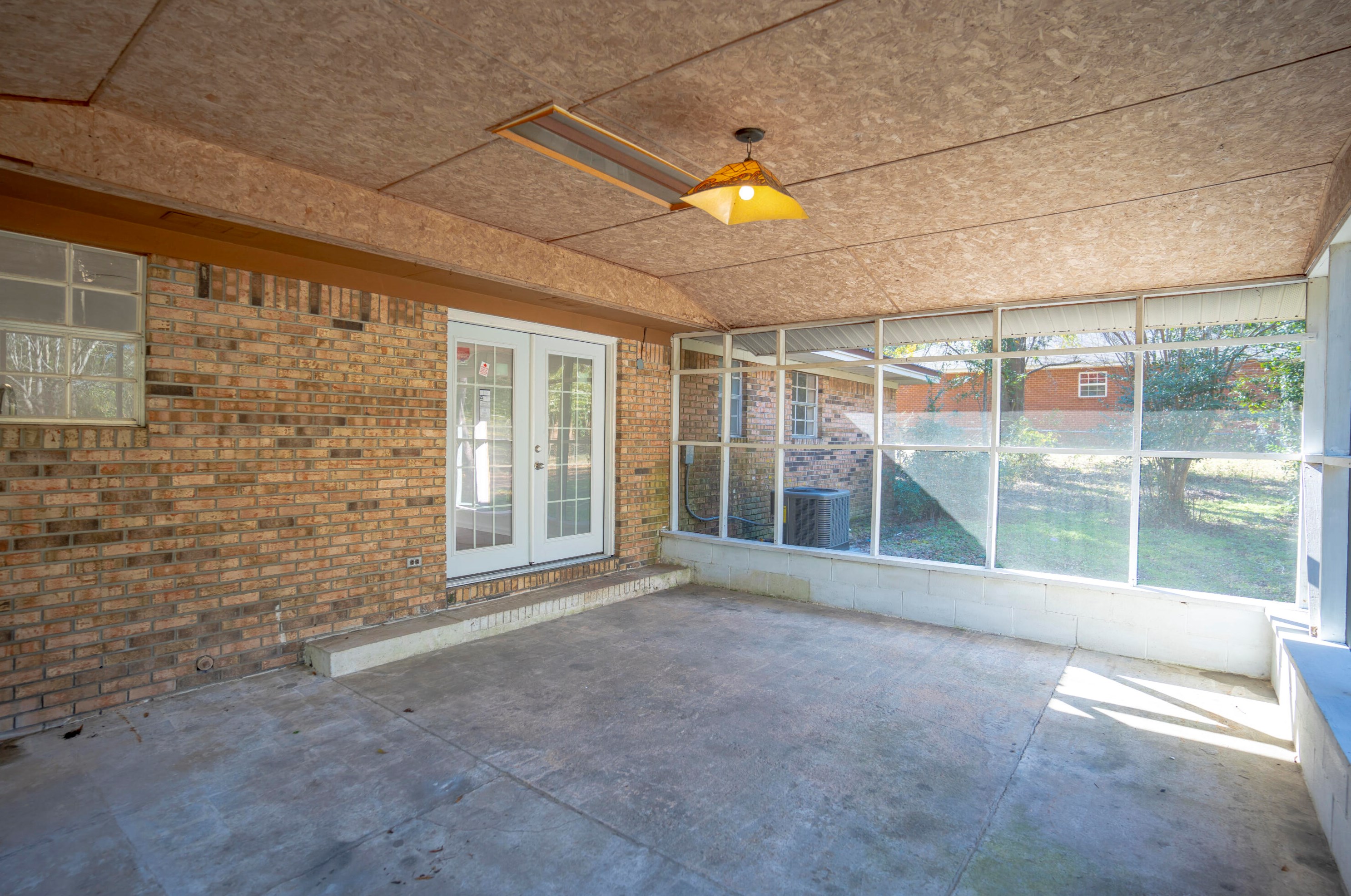 123 Hillwood Dr, Crestview, FL 32539-8501