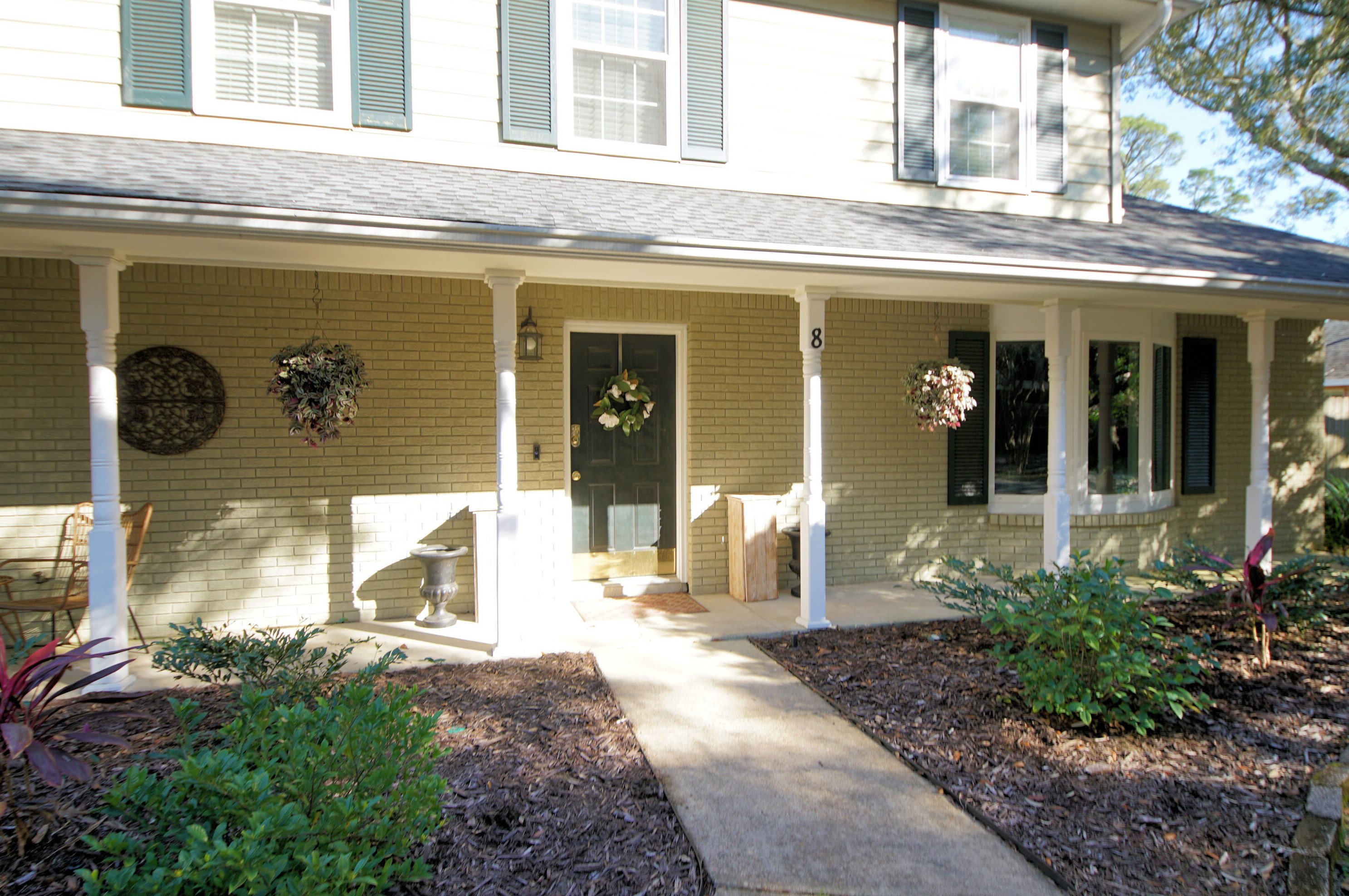 8 Shady Ln, Mary Esther, FL 32569