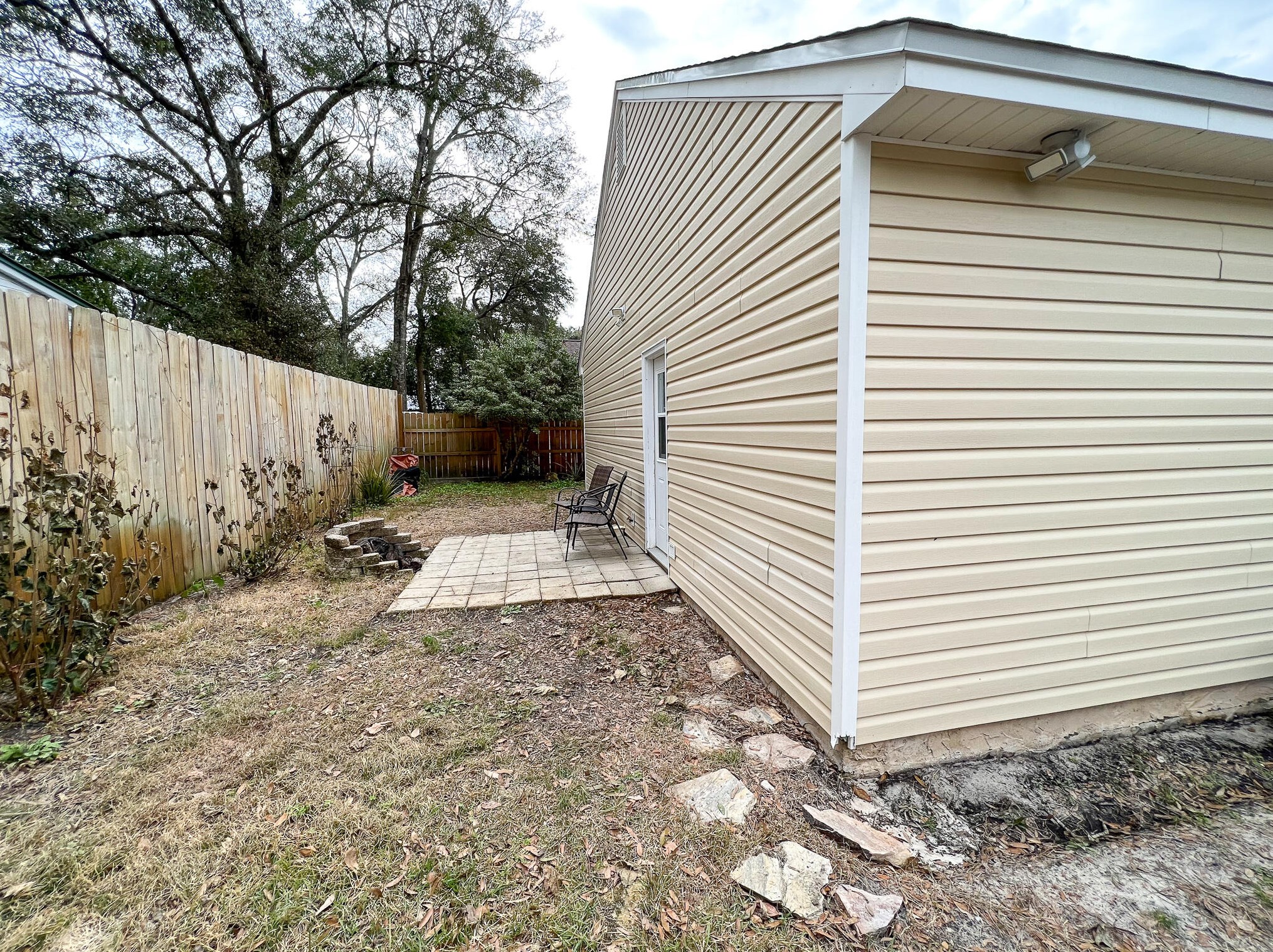 617 Lloyd St, Fort Walton Beach FL 32547-7121 exterior