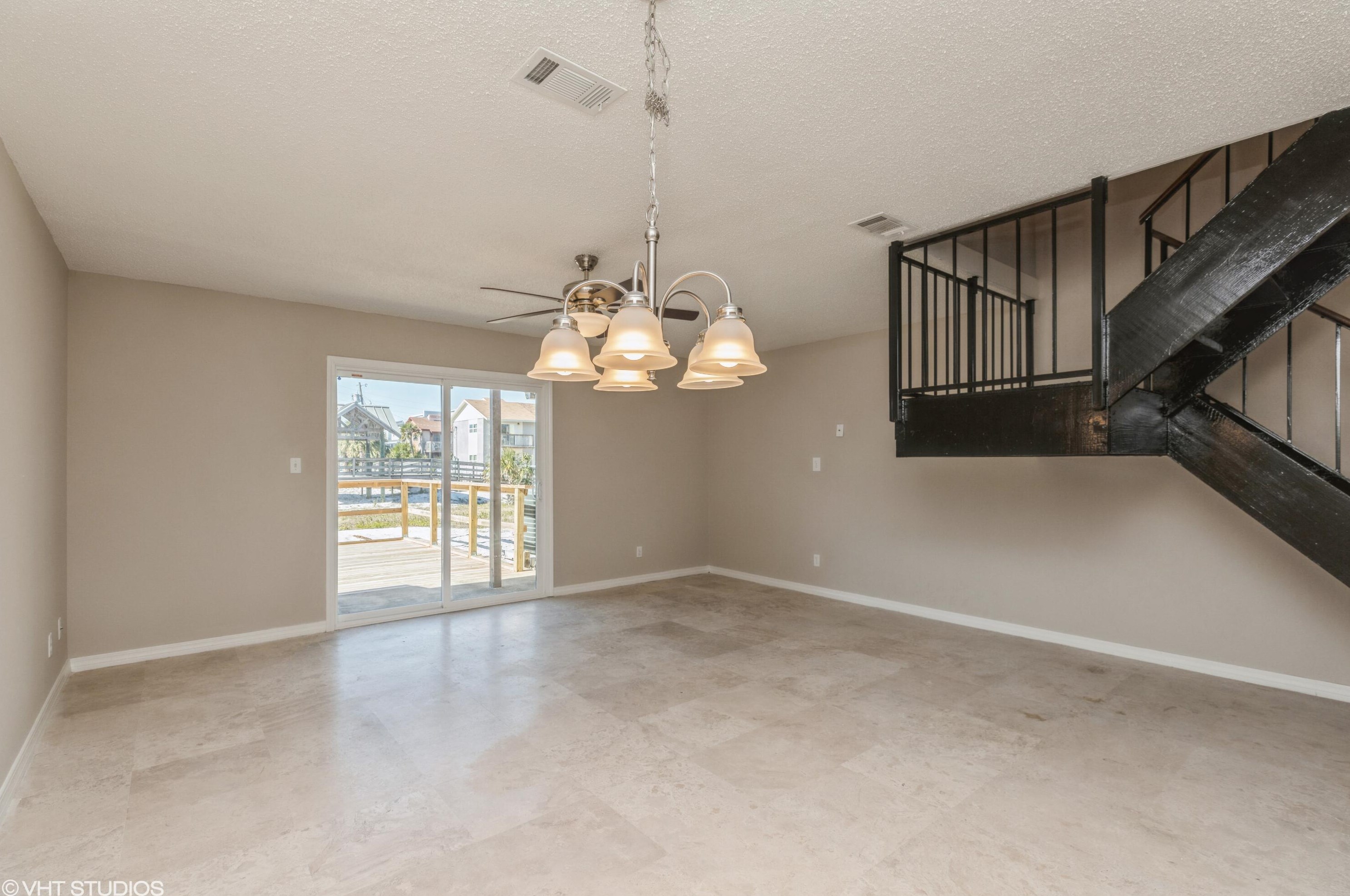 220 Angler Ave, Fort Walton Beach, FL 32548-6257