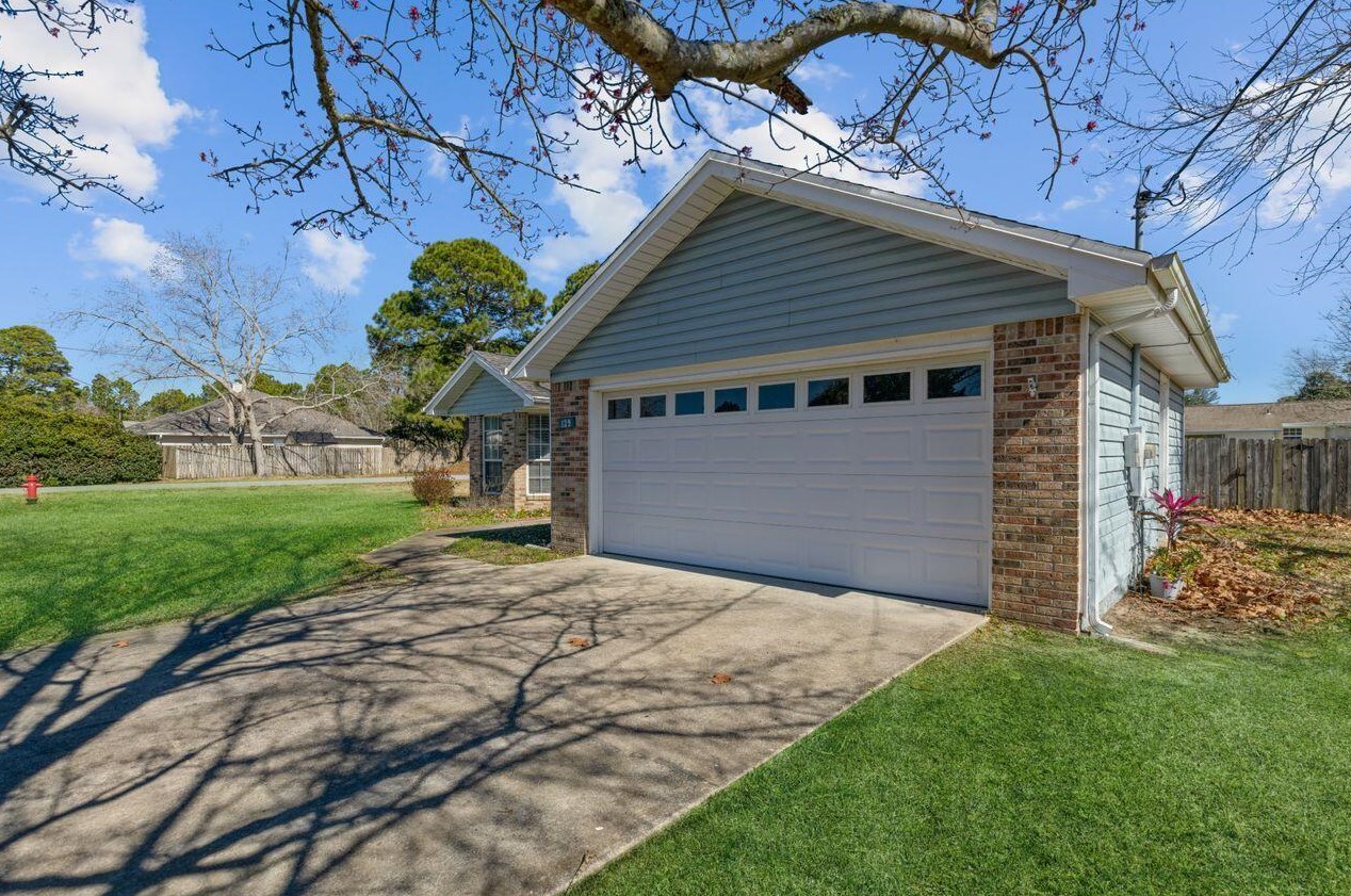139 Palmetto Ave, Mary Esther, FL 32569