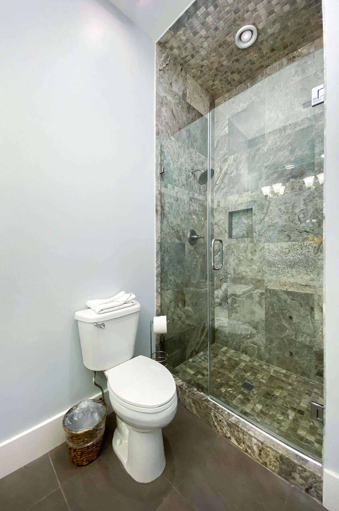 13 Lk District Ln, Santa Rosa Beach FL  32459-2832 exterior