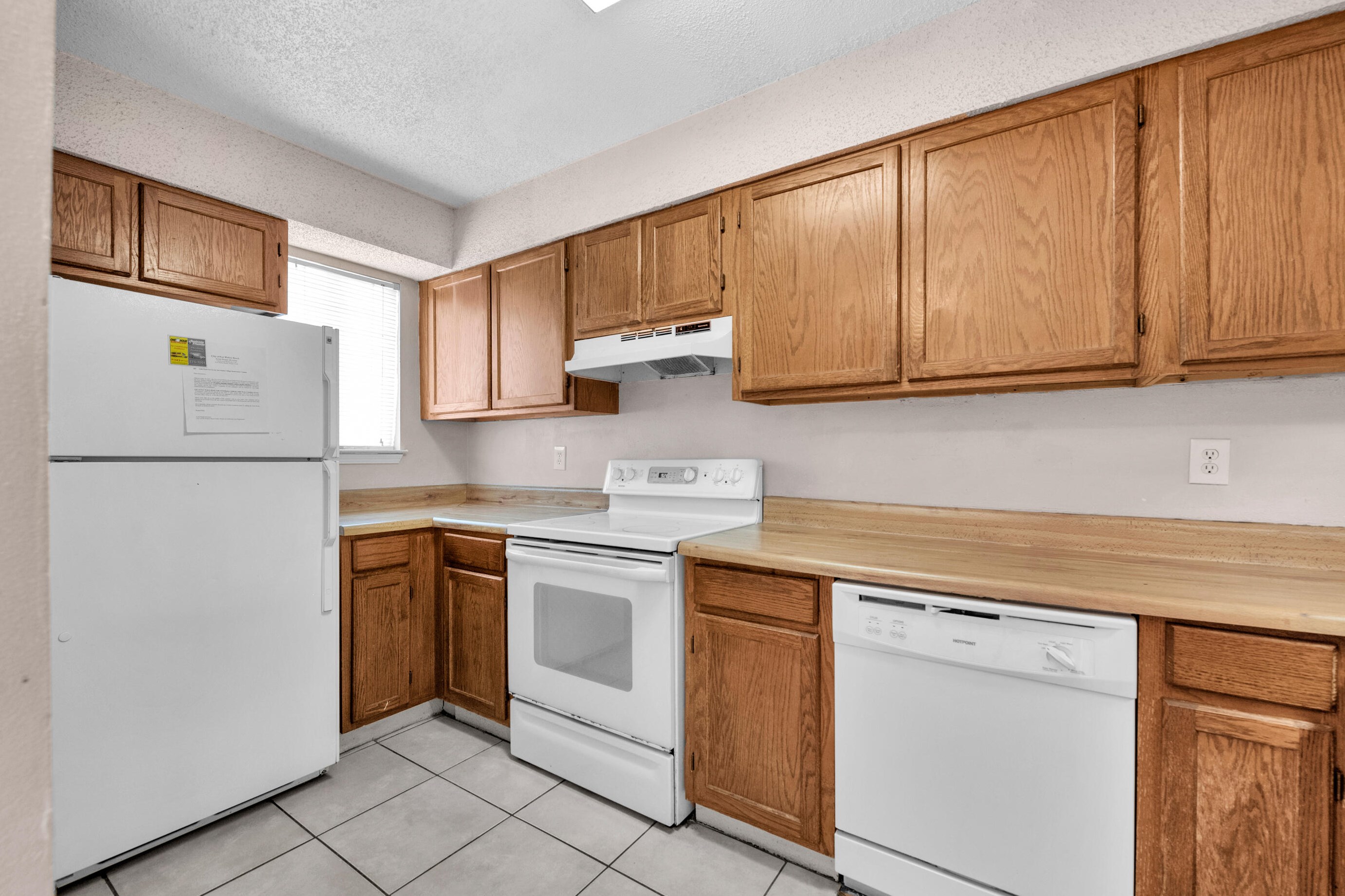 206 4th St, Fort Walton Beach, FL 32548-5654