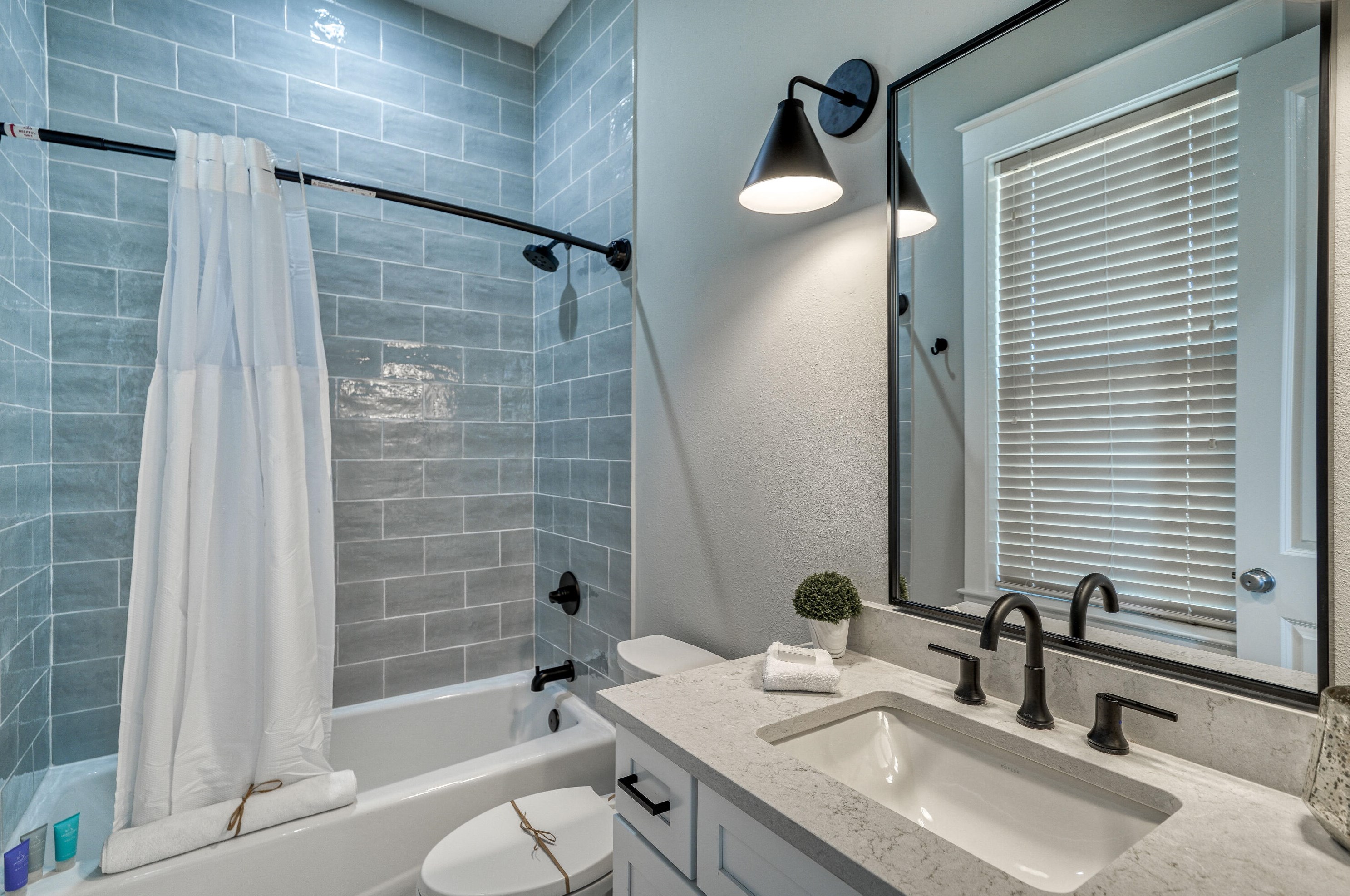 37 Eastern Lake Ct, Santa Rosa Beach FL  32459-6688 exterior