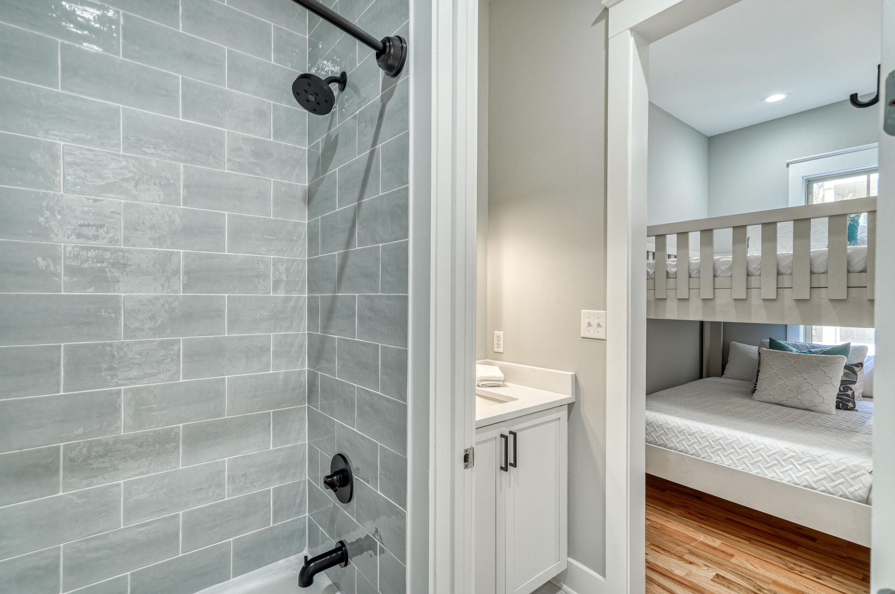 37 Eastern Lake Ct, Santa Rosa Beach FL  32459-6688 exterior