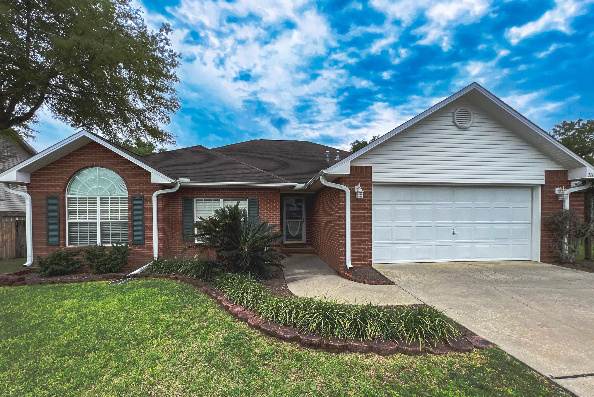 711 Majestic Prince Ct, Crestview, FL 32539-6068