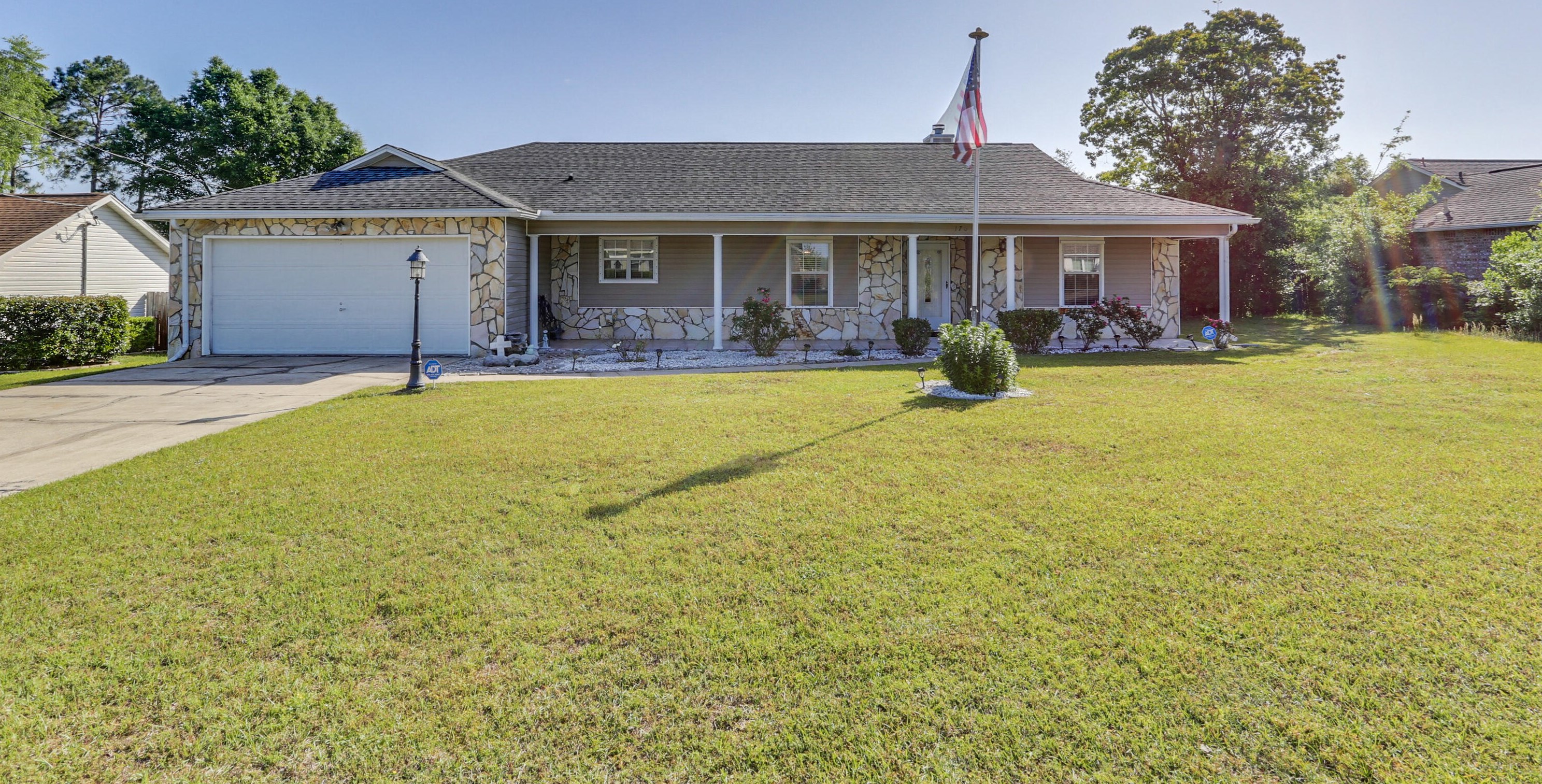 170 Nun Dr, Crestview, FL 32536-4276