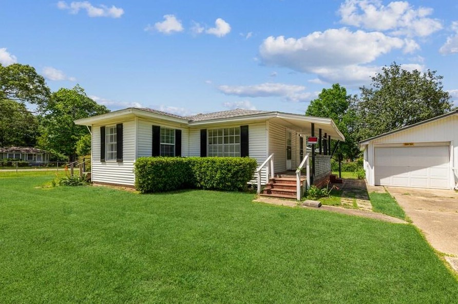 702 Alabama St, Crestview, FL 32536-2018
