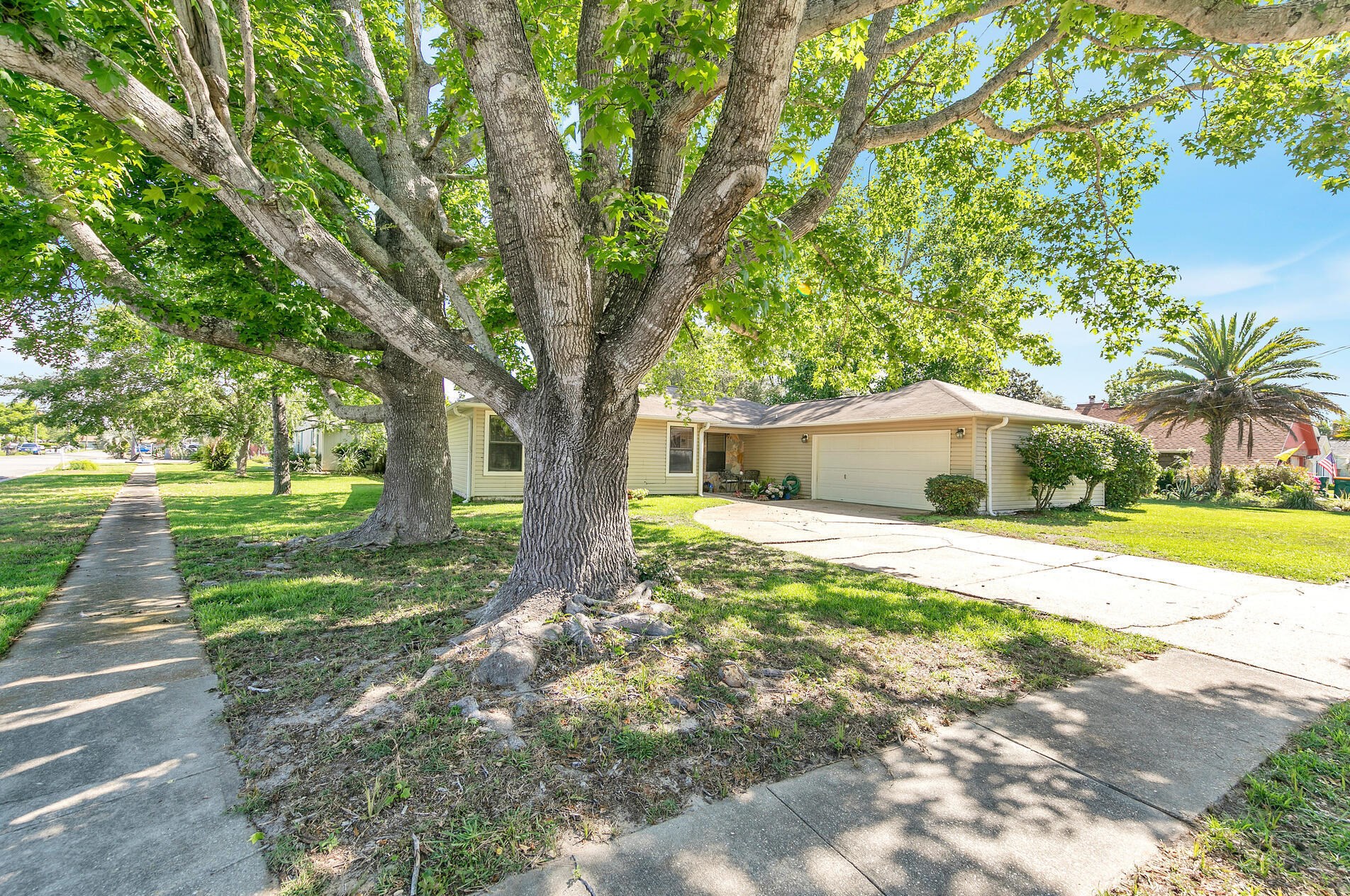 413 Primrose Cir, Destin, FL 32541-2233