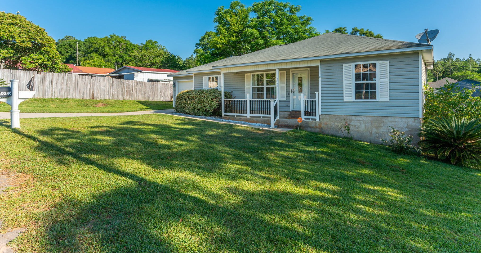 2925 Wisteria Ave, Crestview, FL 32539-8916