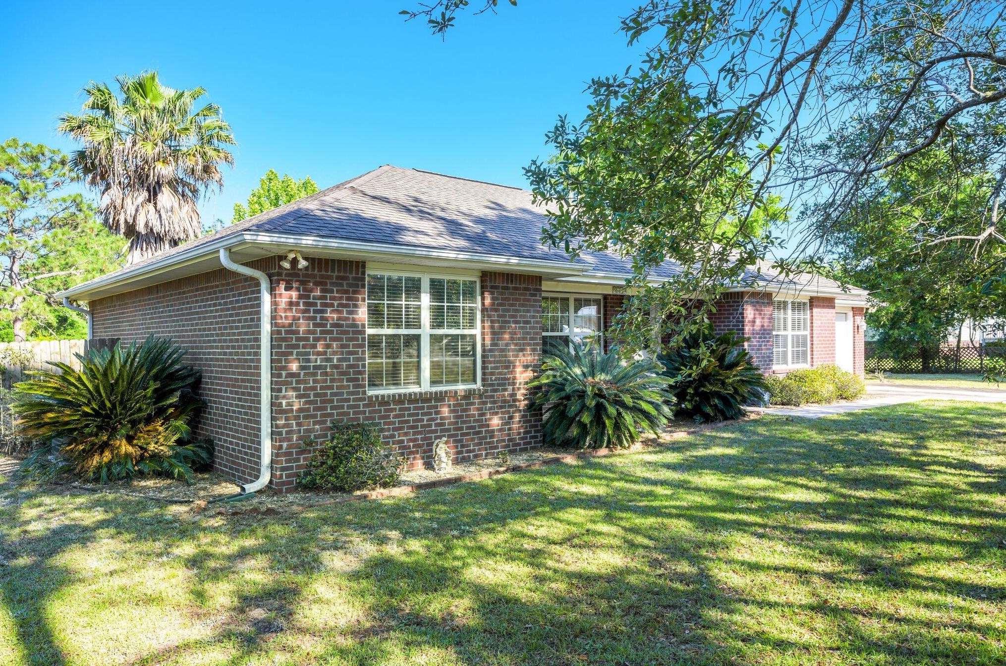 5850 Flamingo Rd, Crestview, FL 32539-8617