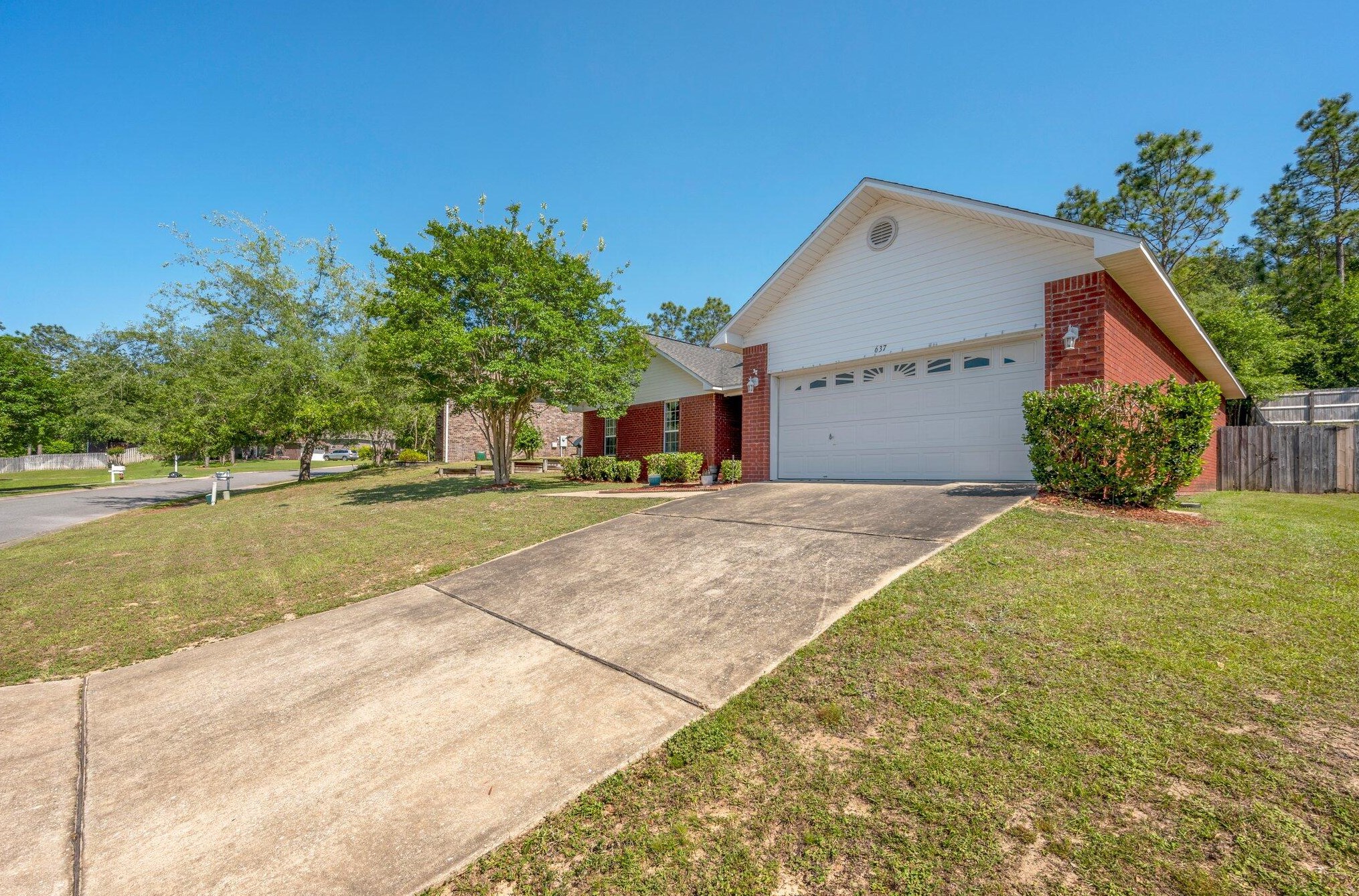 637 Territory Ln, Crestview, FL 32536-5447