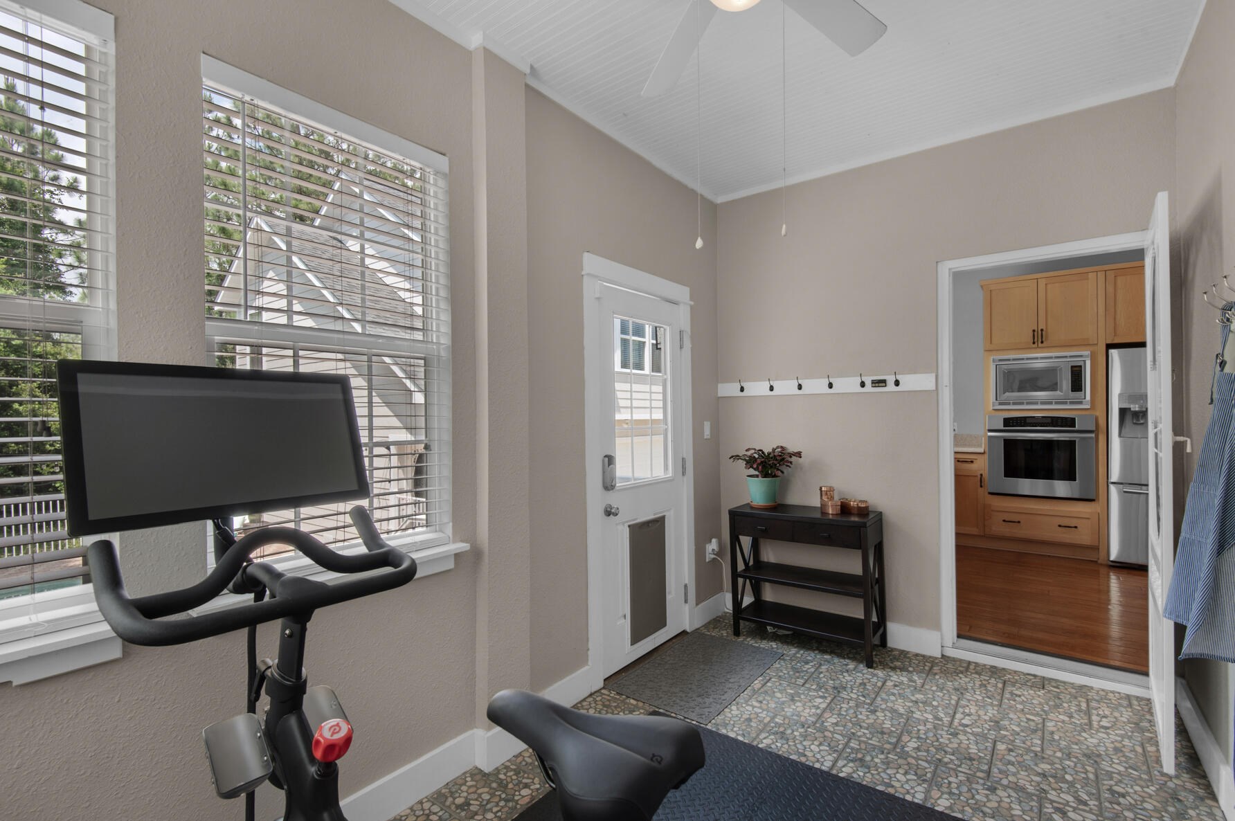 229 Tecumseh Ln, Mary Esther FL  32569-2220 exterior