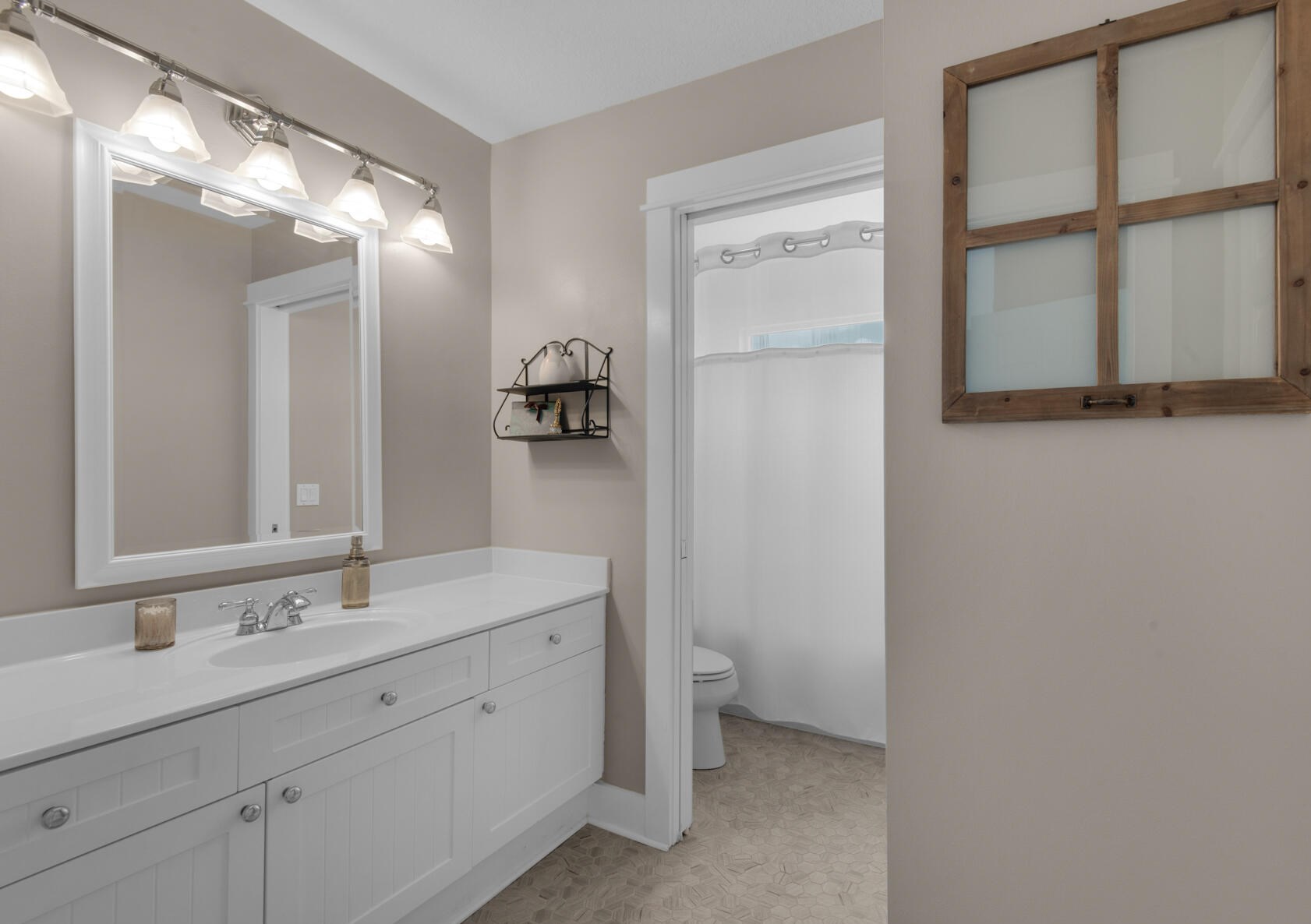 229 Tecumseh Ln, Mary Esther FL  32569-2220 exterior