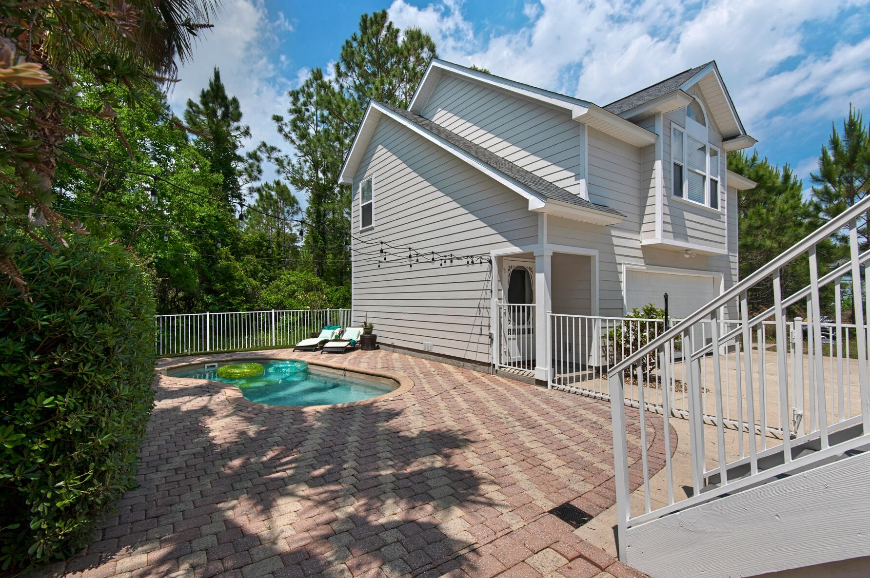 229 Tecumseh Ln, Mary Esther, FL 32569