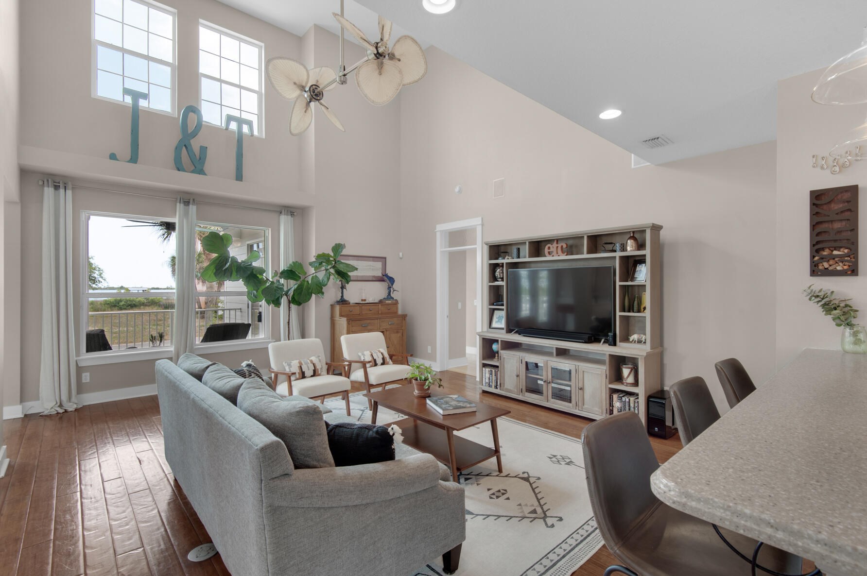 229 Tecumseh Ln, Mary Esther FL  32569-2220 exterior