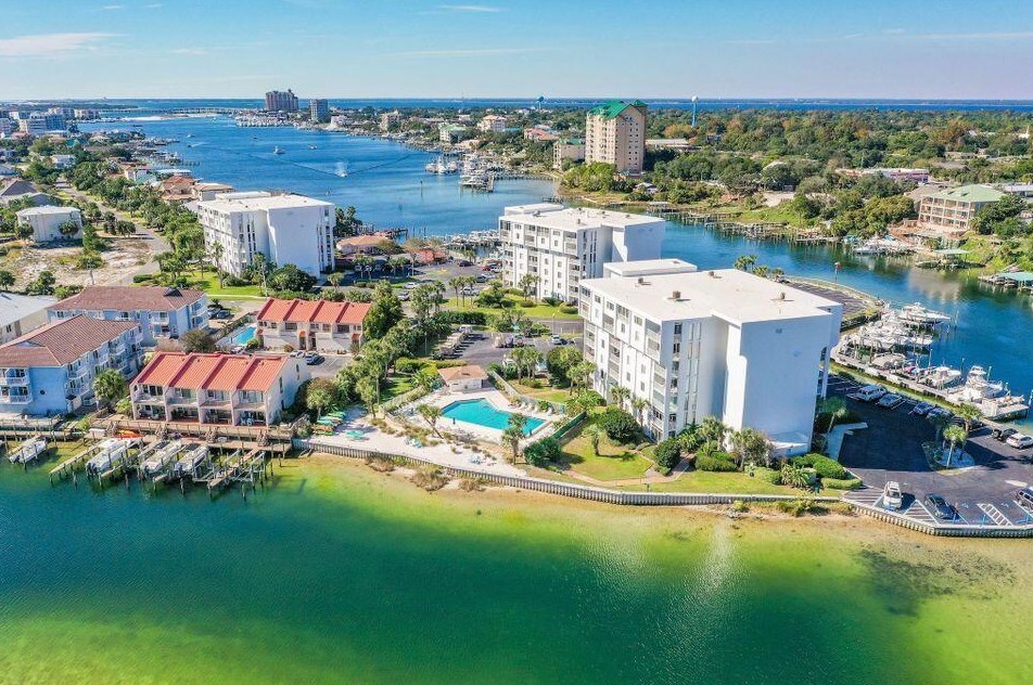 30 Moreno Point Rd, Destin, FL 32541-3105