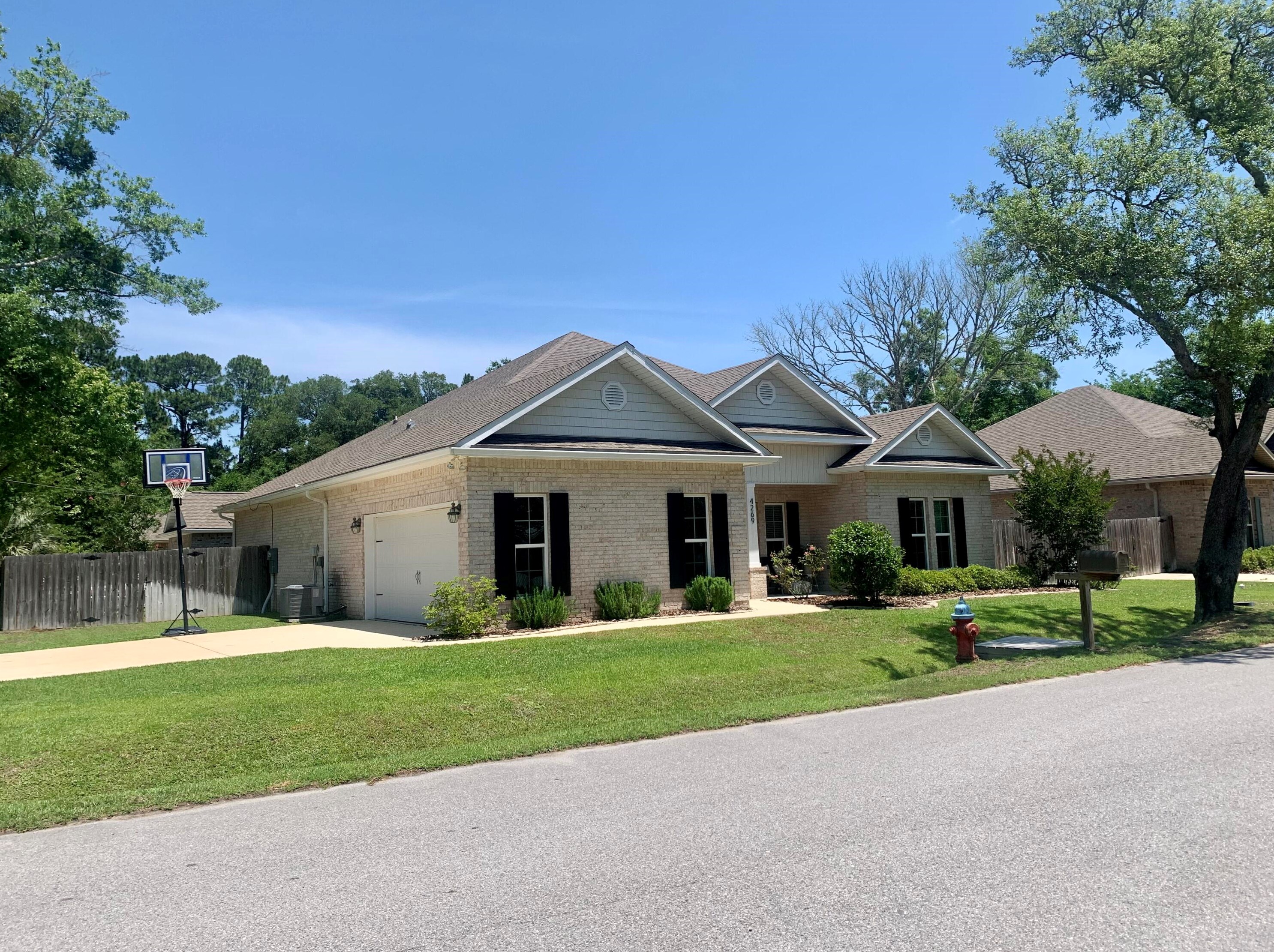 4269 Ida Coon Cir, Niceville, FL 32578