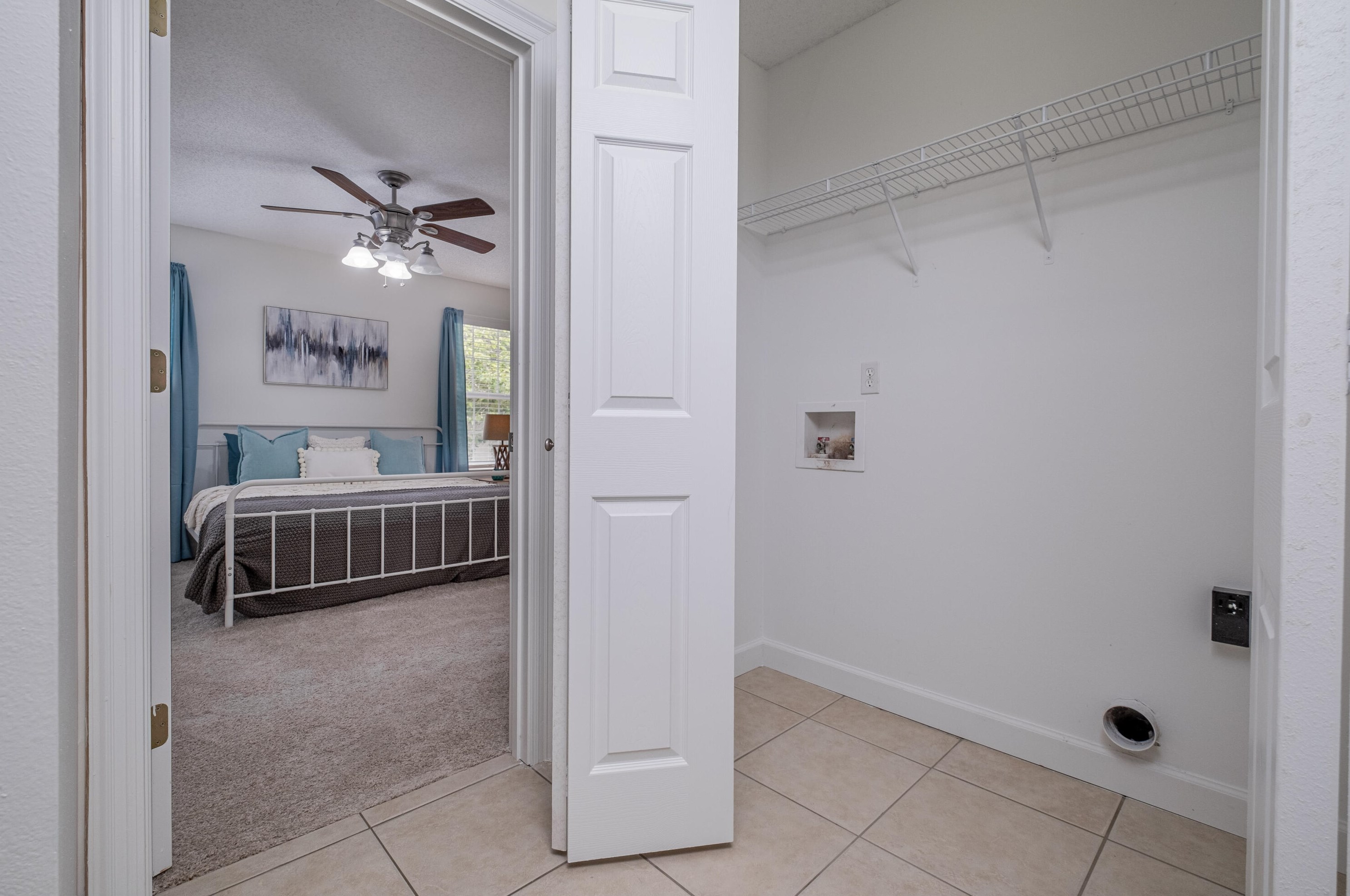 98 Point Comfort Rd, Mary Esther FL  32569-2096 exterior