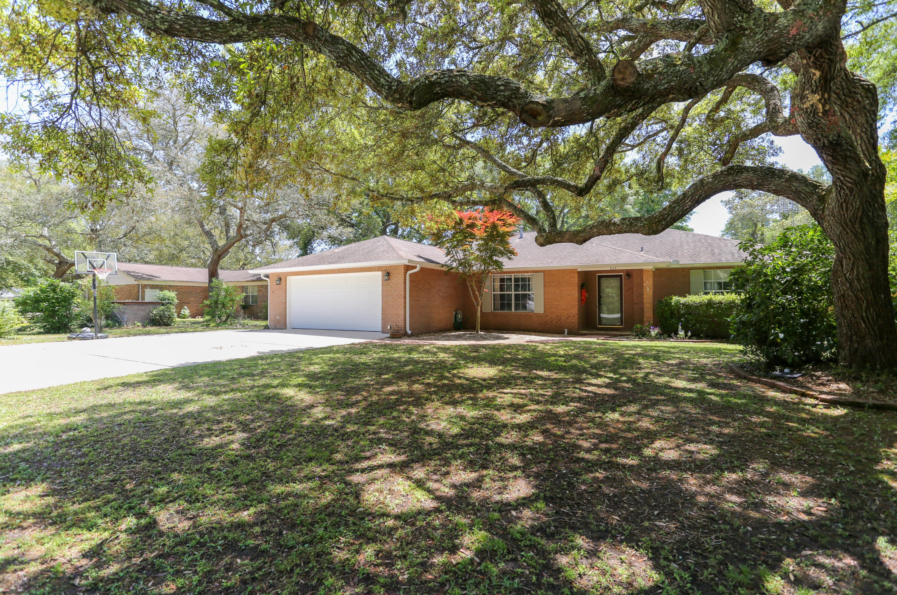 505 Nelson Point Rd, Niceville, FL 32578-4518