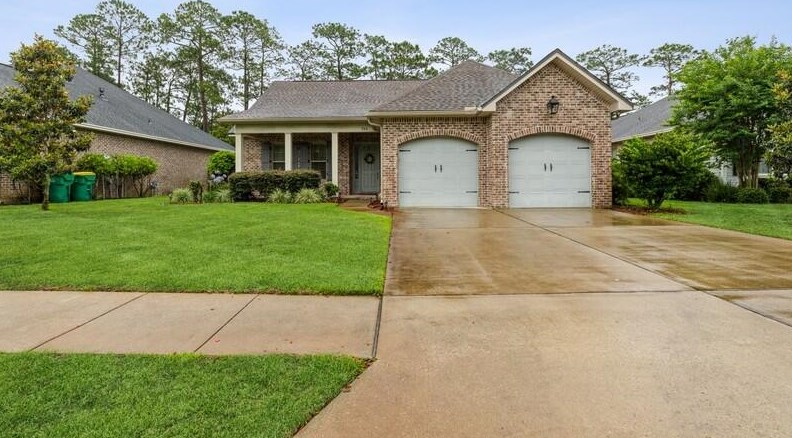 744 Woods Dr, Niceville, FL 32578-3419