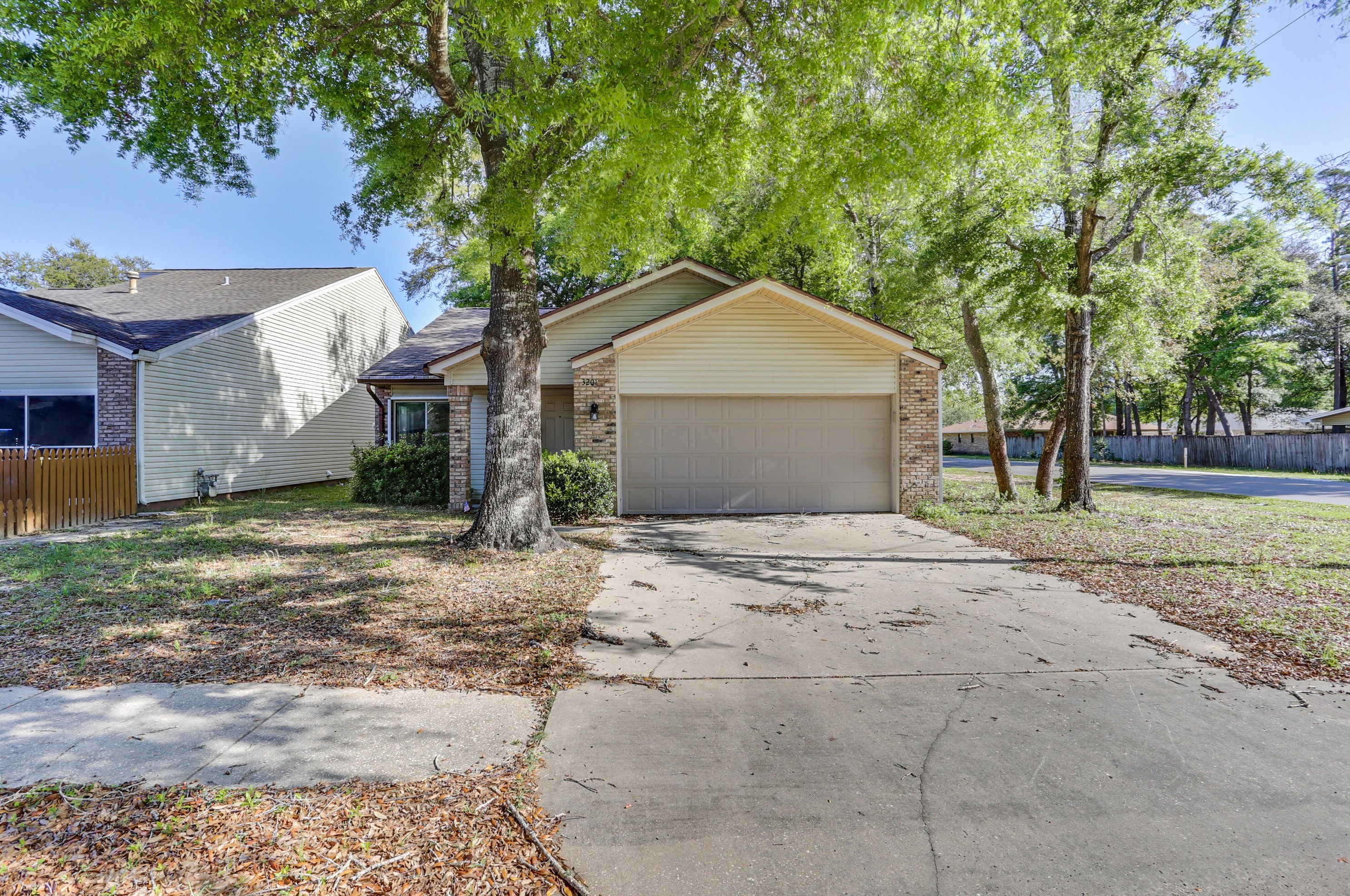 3201 Sunshine Ln, Niceville, FL 32578-1149