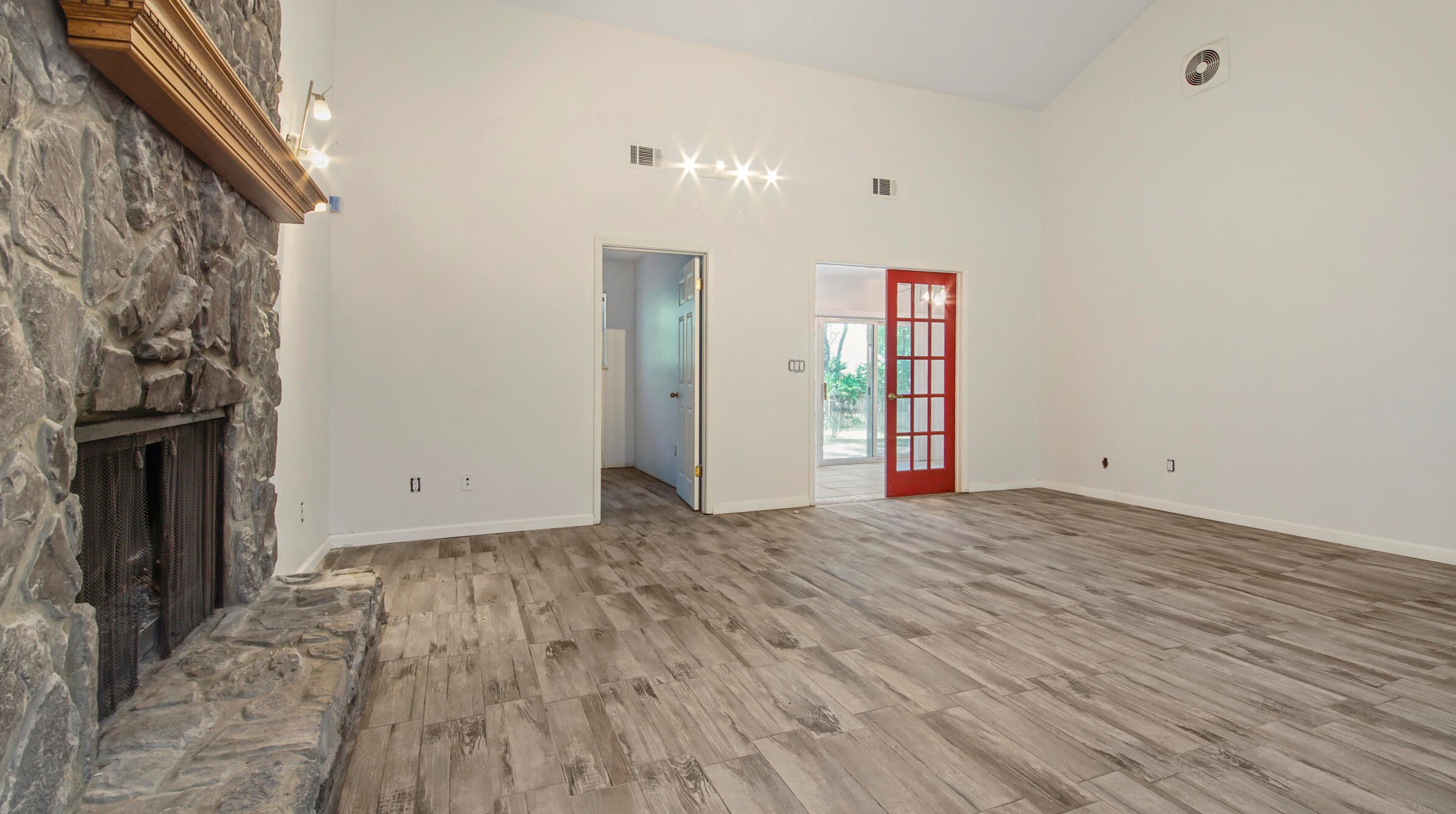 248 Hickory St, Freeport, FL 32439