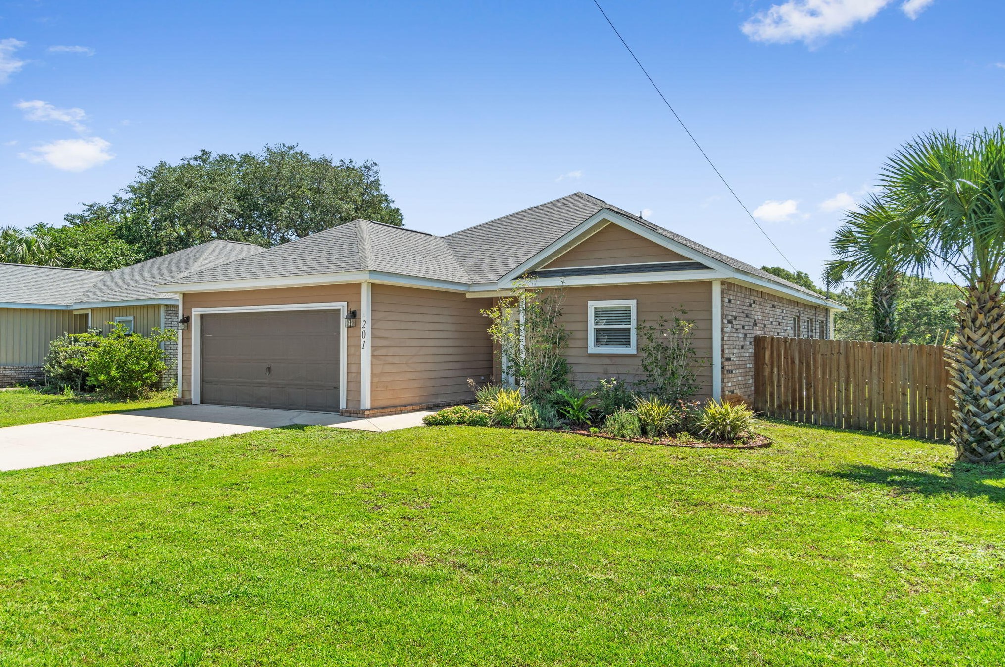 201 Paschel Ave, Mary Esther, FL 32569-2318