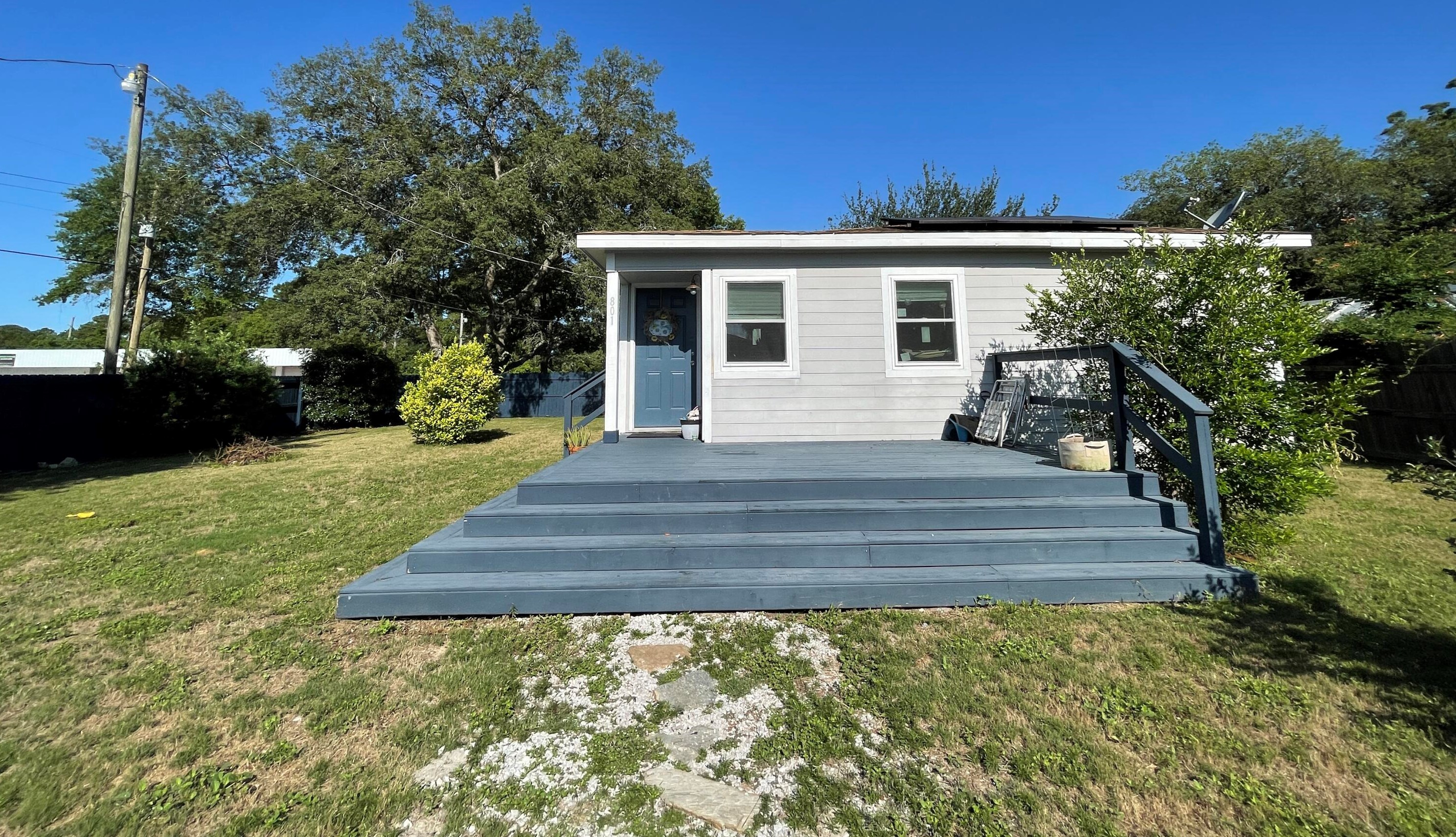801 Hilltop Rd, Mary Esther, FL 32569-2224