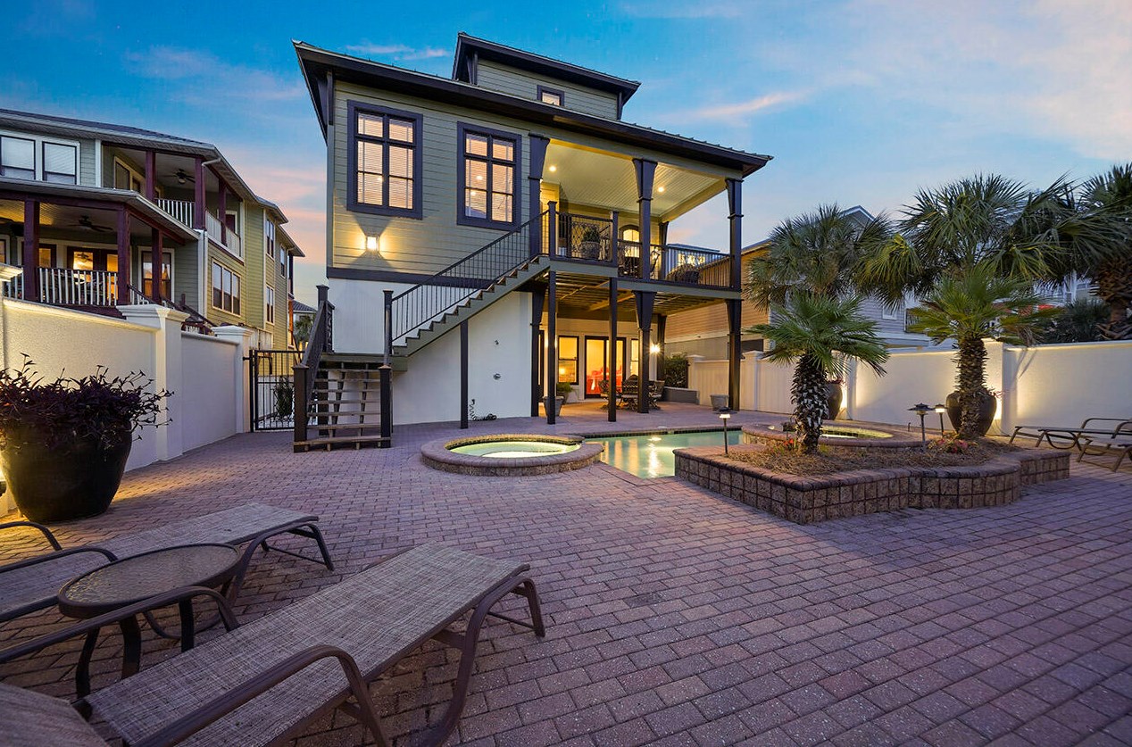216 Sandtrap Rd, Destin, FL 32550-4157