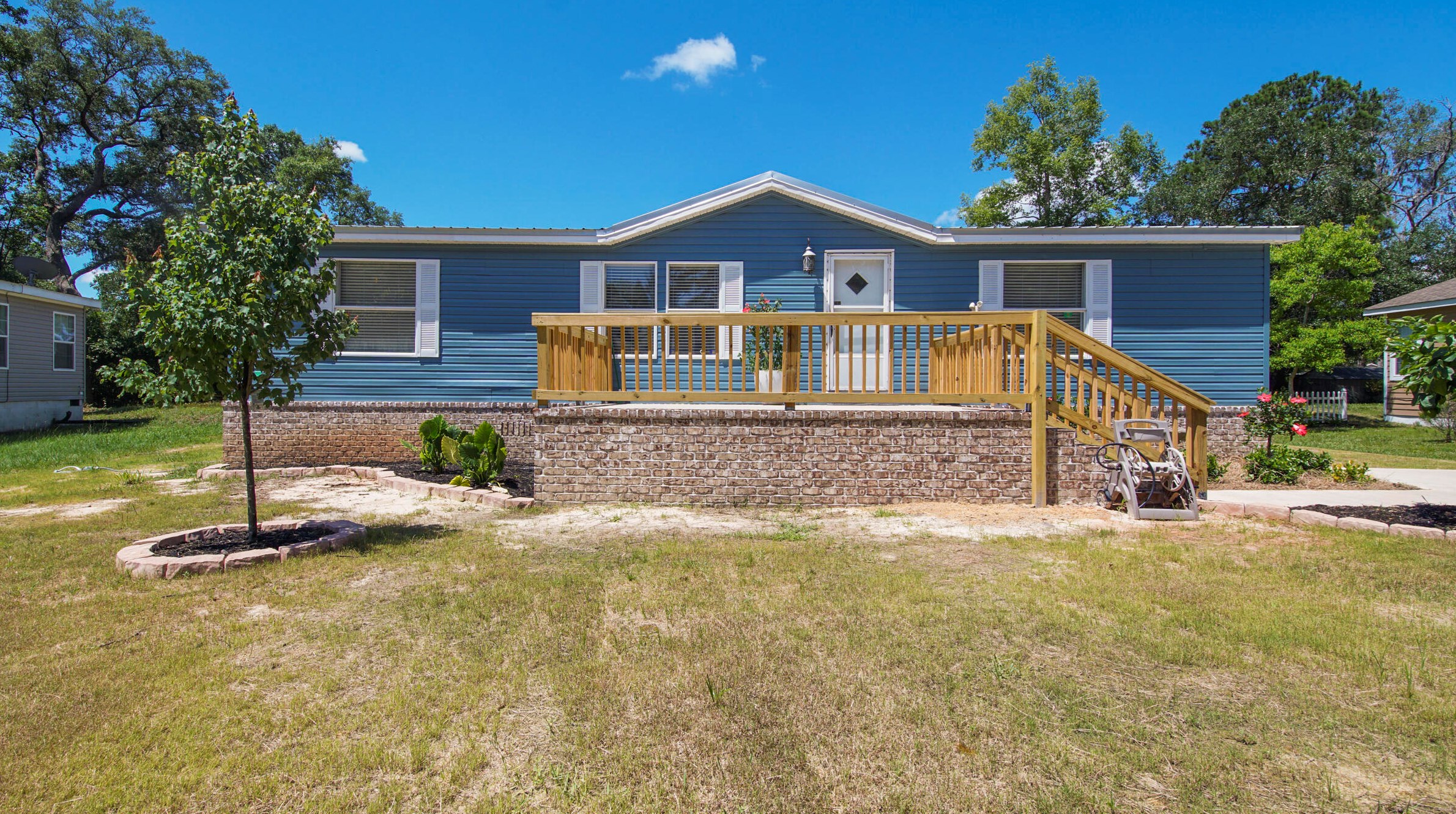 264 Pinelog St, Freeport, FL 32439