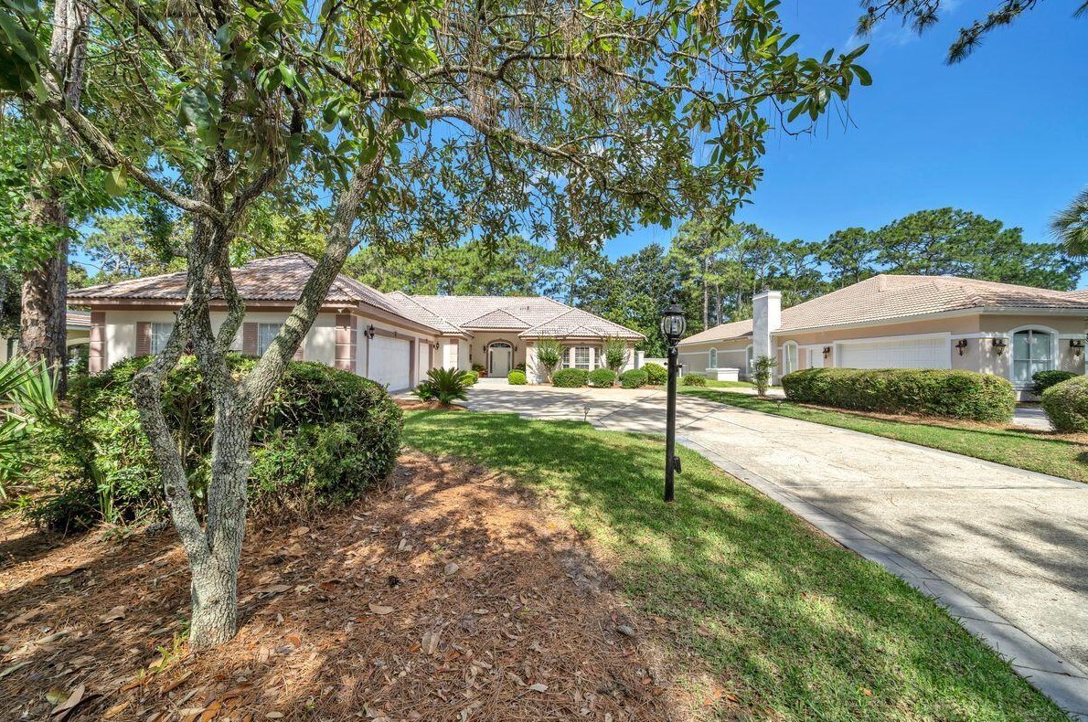 1438 Baytowne Cir, Destin, FL 32550-5835