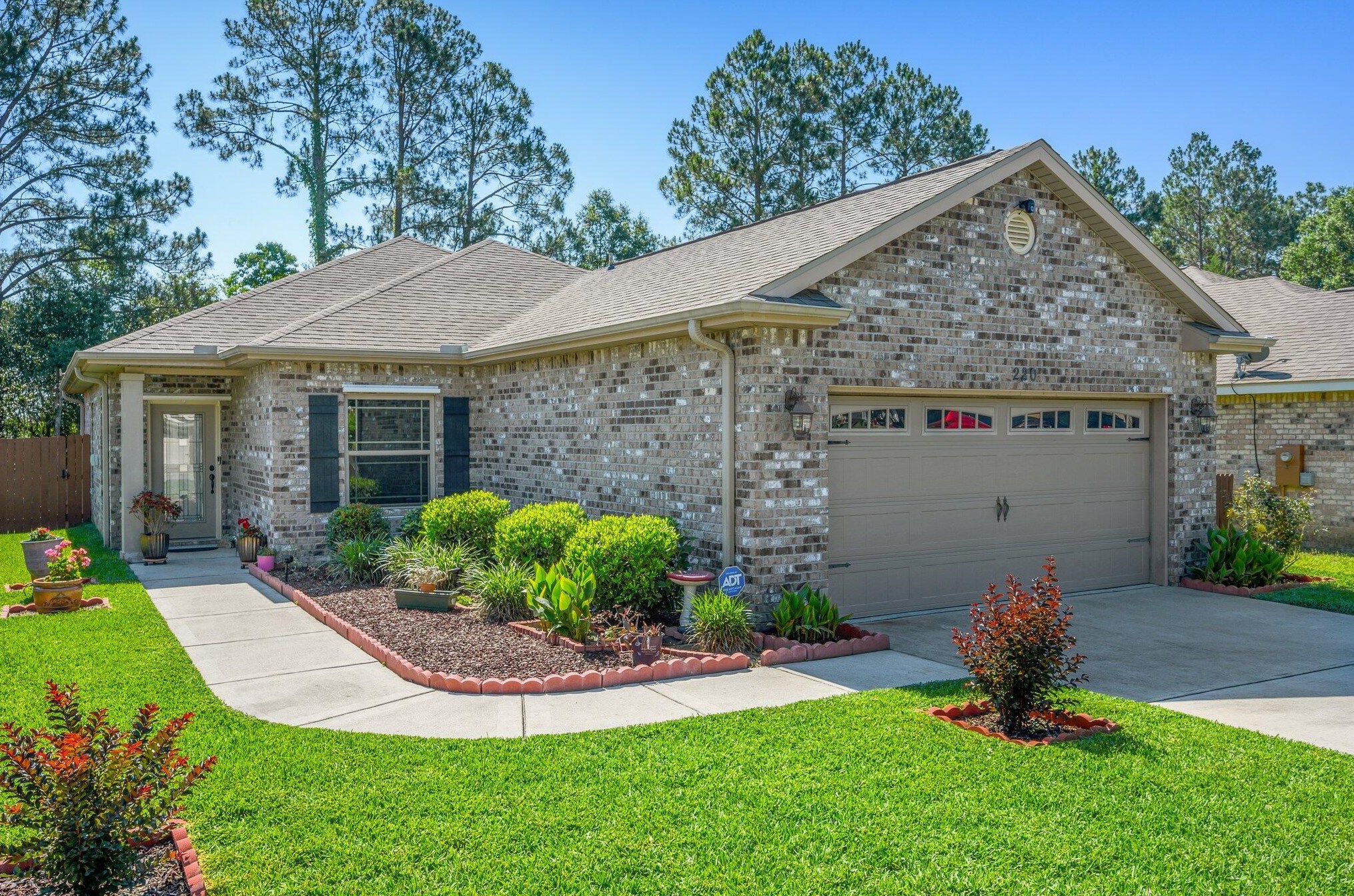 220 January Ct, Crestview, FL 32539-3011