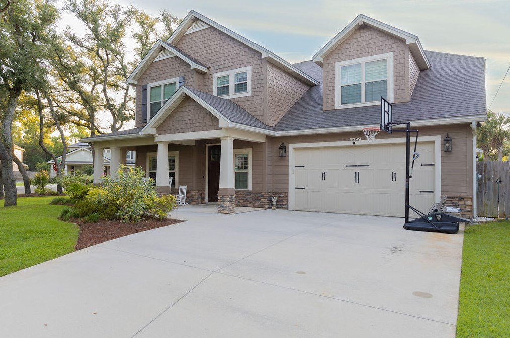 522 Cove Dr, Fort Walton Beach, FL 32547-3760