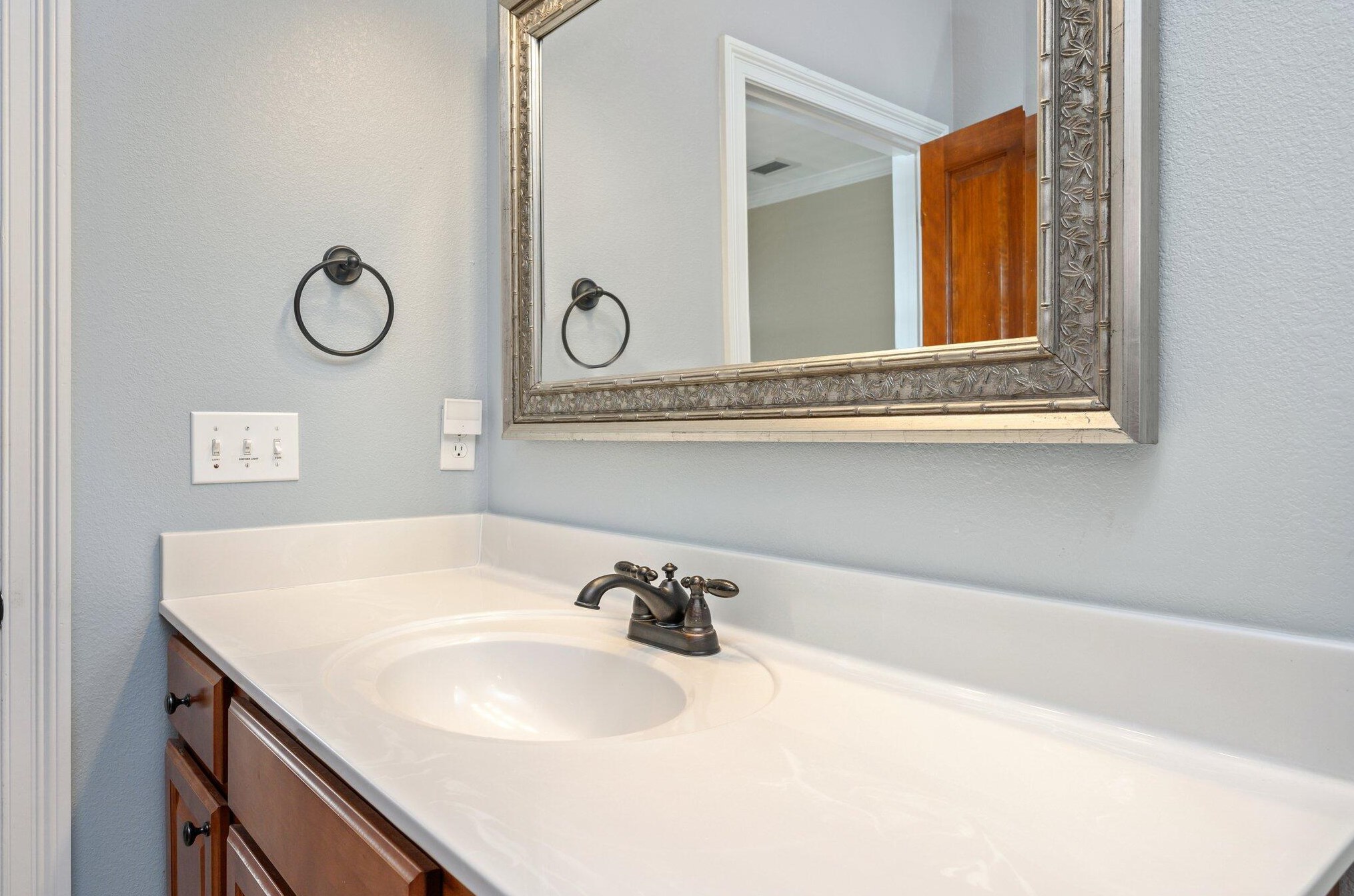 211 Grand Key Loop, Destin FL exterior