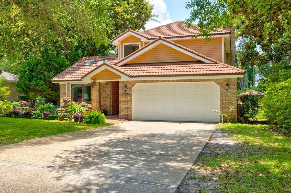 1100 Pin Oak Cir, Niceville, FL 32578-3706