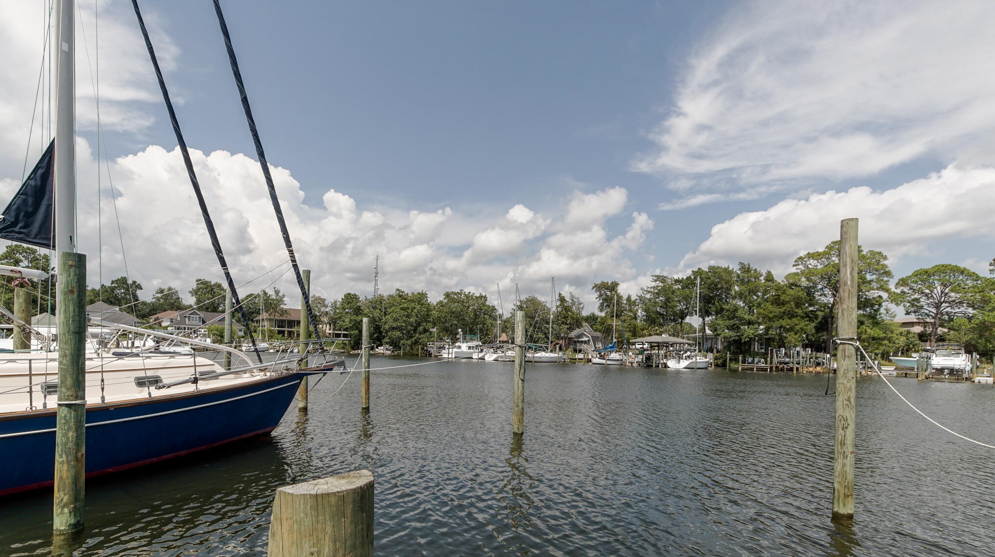 87 Marina Cove Dr, Niceville FL  32578-4425 exterior