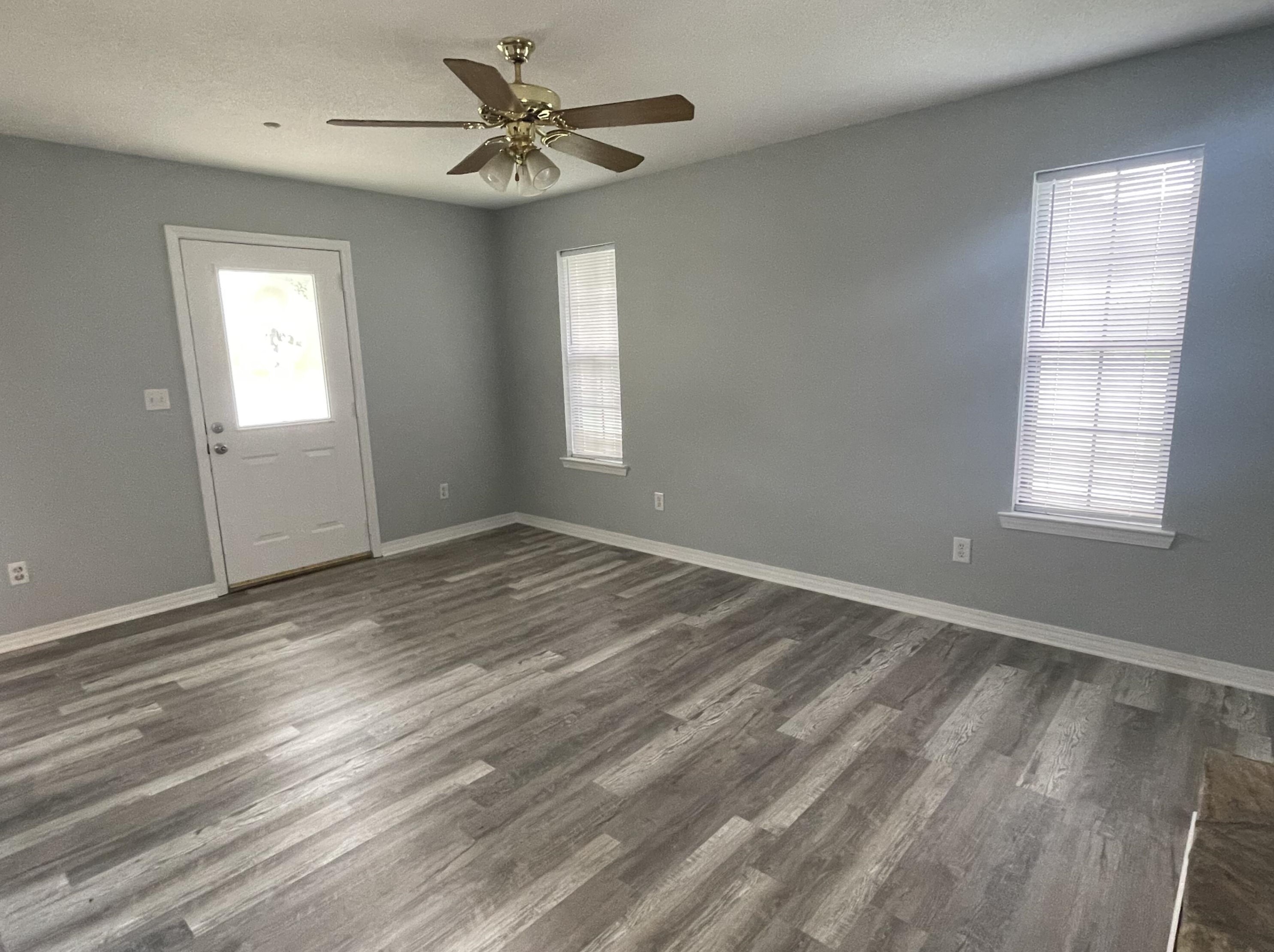 438 Apple Dr, Crestview FL  32536-9240 exterior
