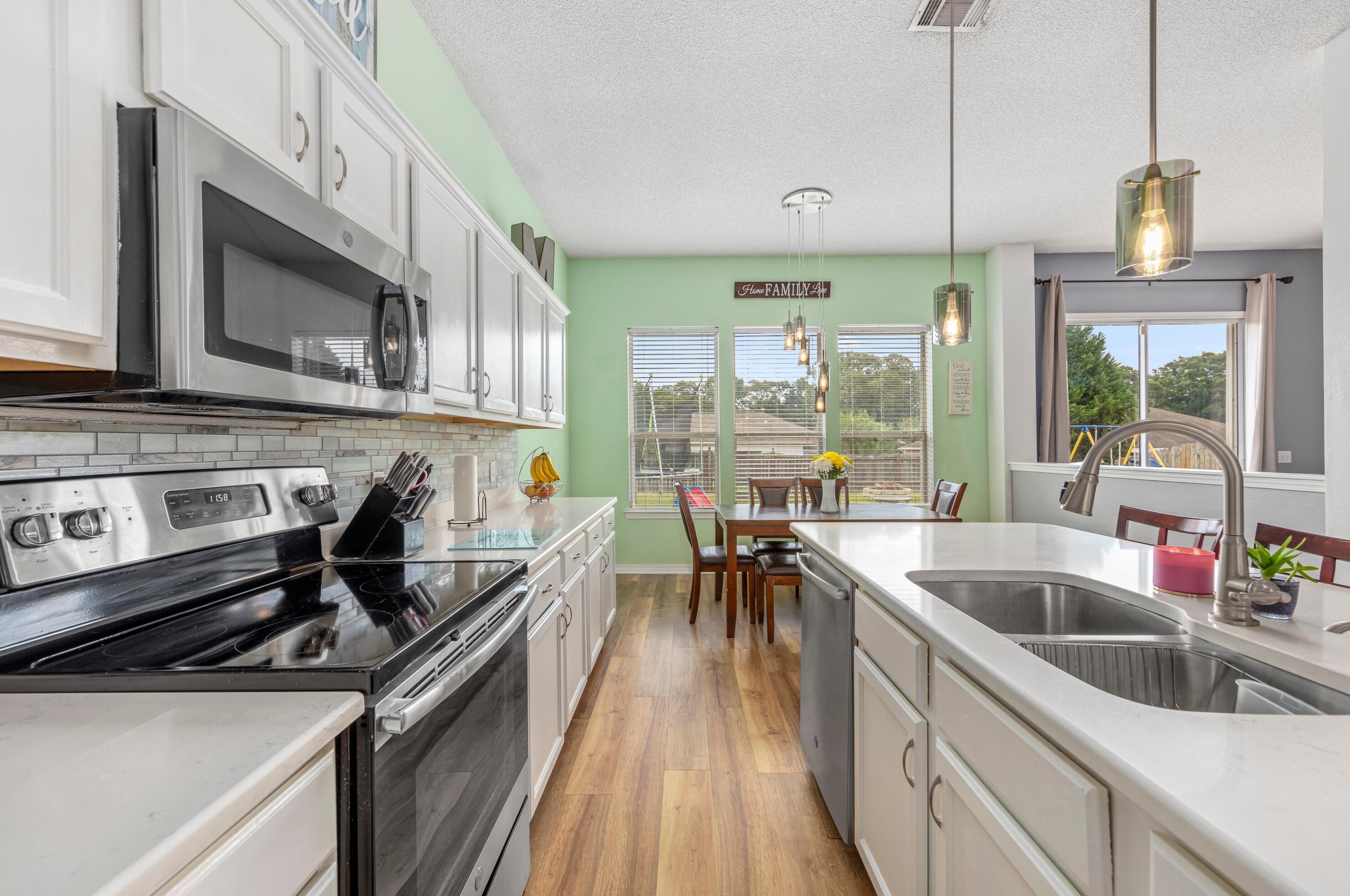 5428 E Brook Dr, Crestview, FL 32539