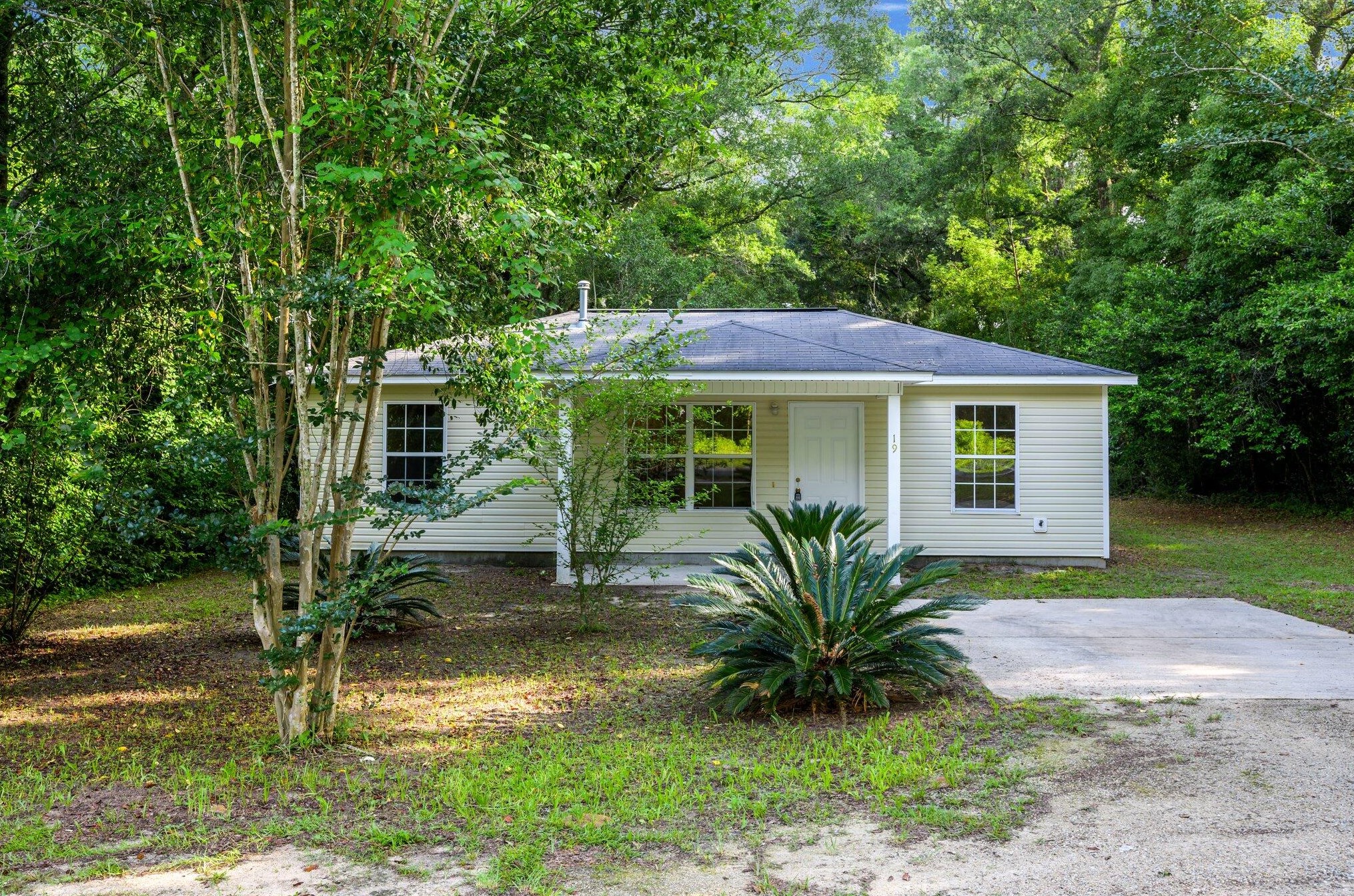 19 Cook Ave, Defuniak Springs, FL 32433