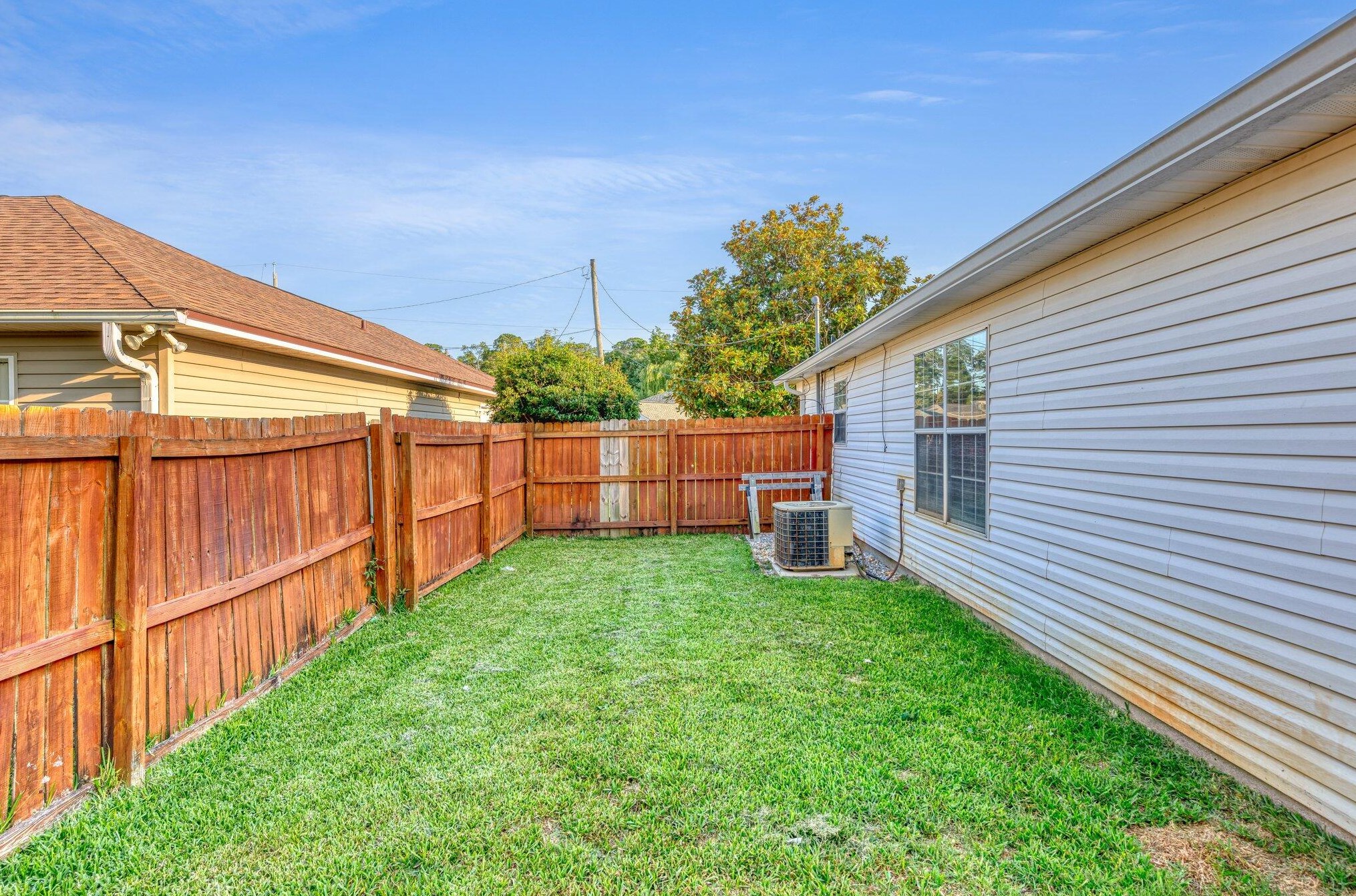 375 Pristine Water Ln, Mary Esther FL  32569-2172 exterior