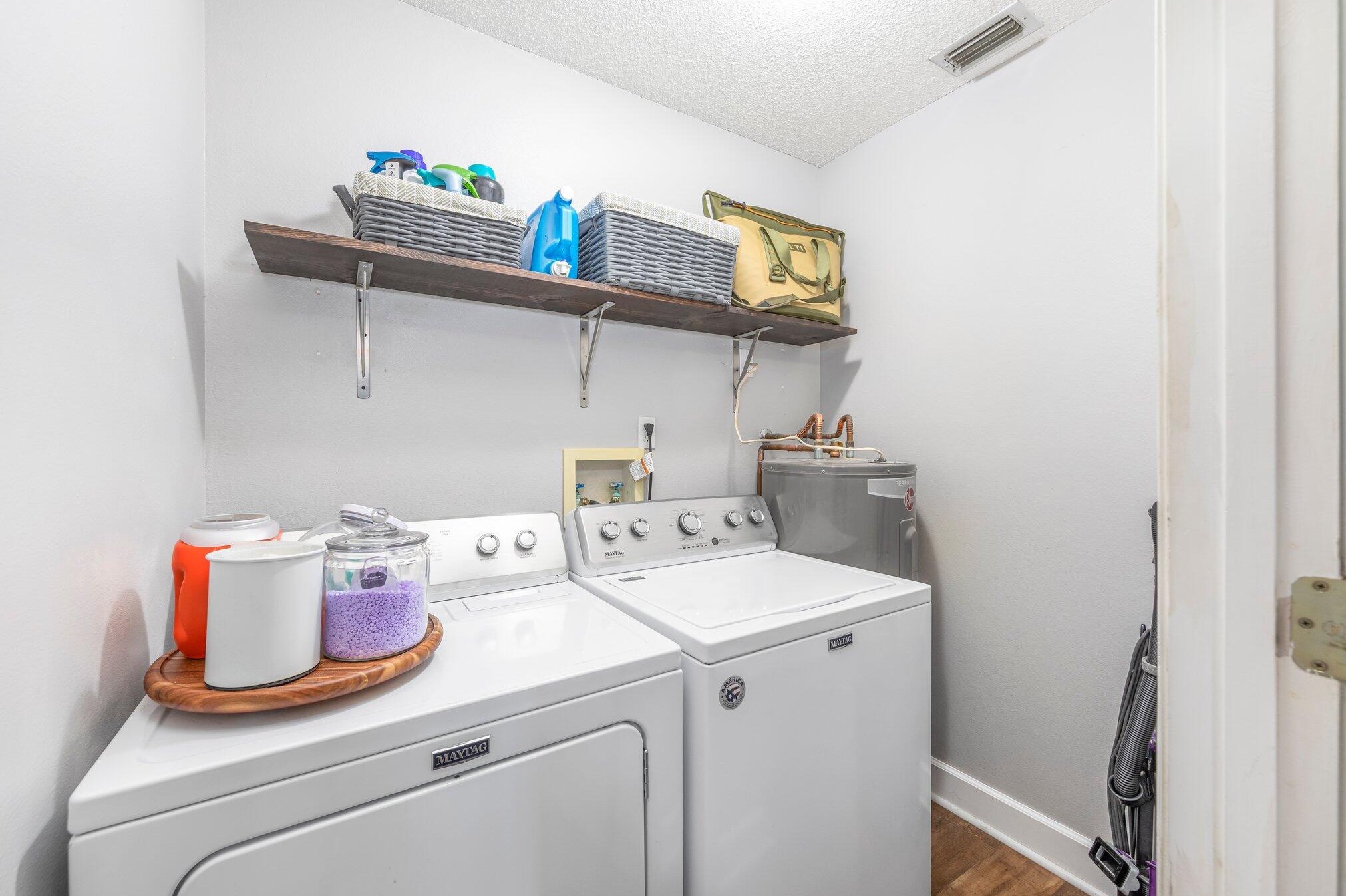 375 Pristine Water Ln, Mary Esther FL  32569-2172 exterior