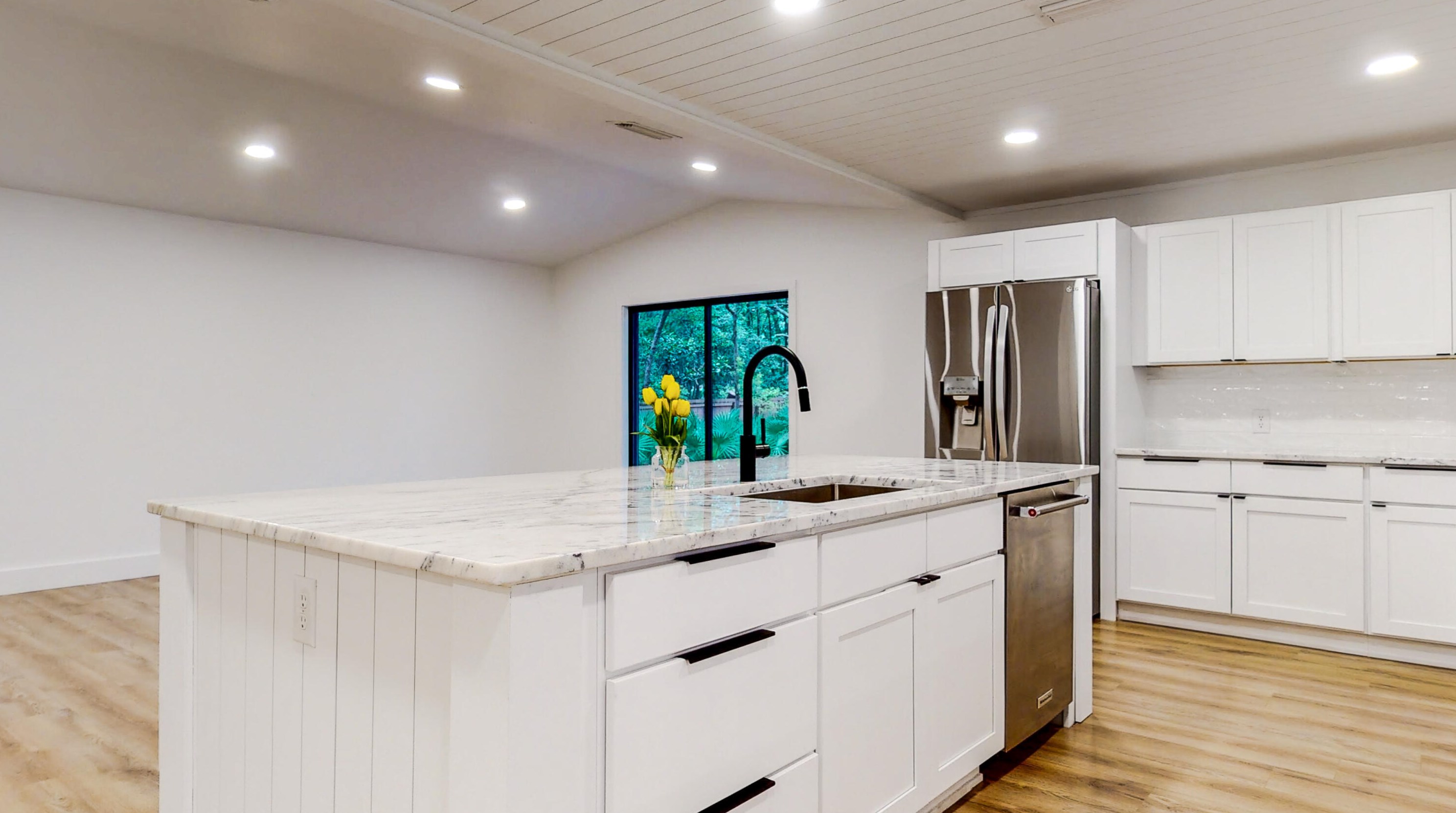 2419 Rocky Shores Dr, Niceville FL  32578-2370 exterior